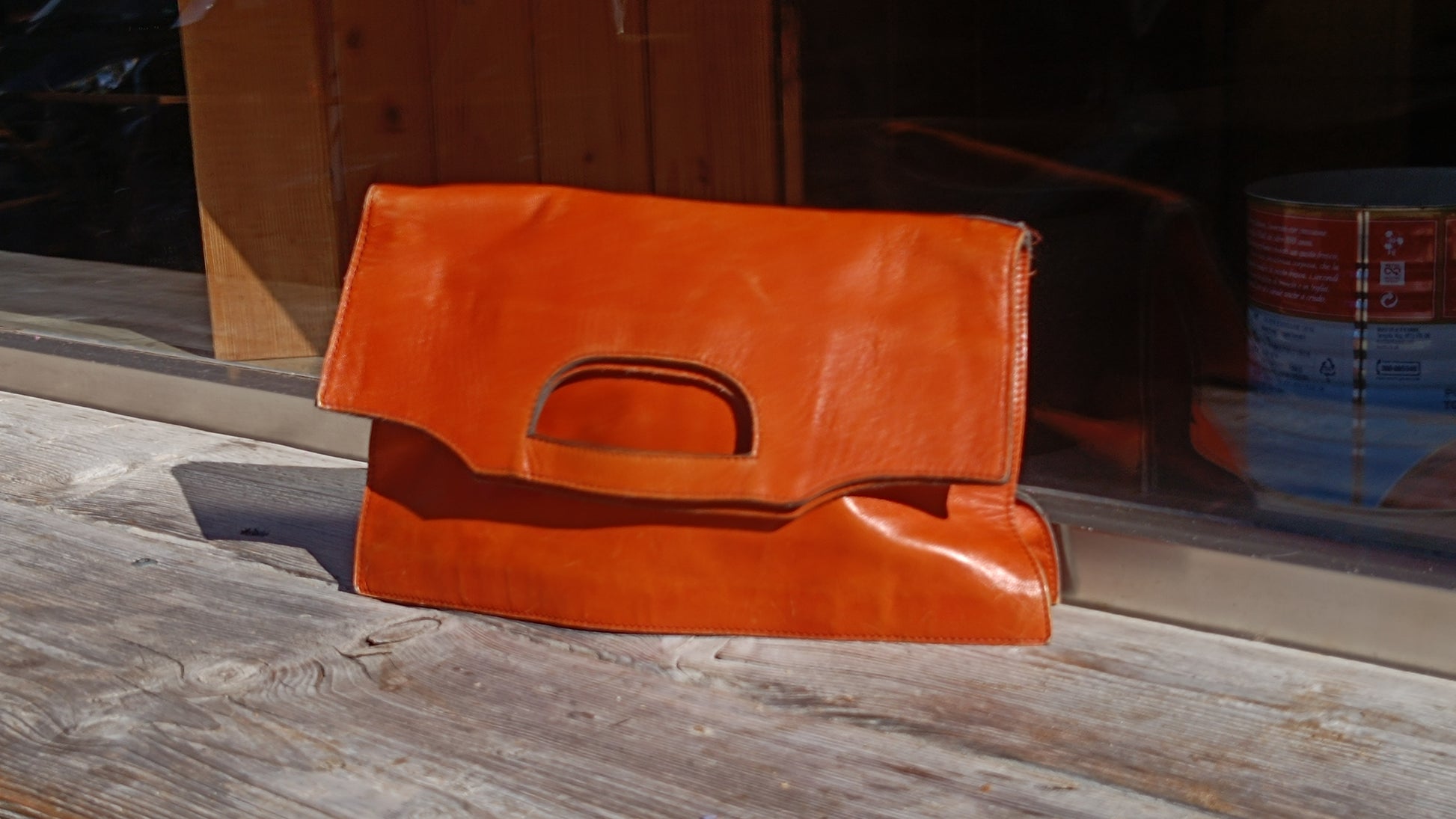 Vintage 1970s Tan Leather Clutch Bag - Retro Cutout Handle Purse