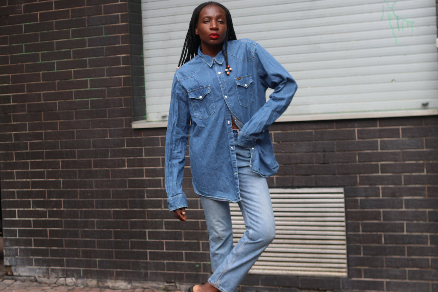 Vintage Lee 90s Western Denim Shirt L Light Wash Cowboy Jean Snap Button Top Blouse