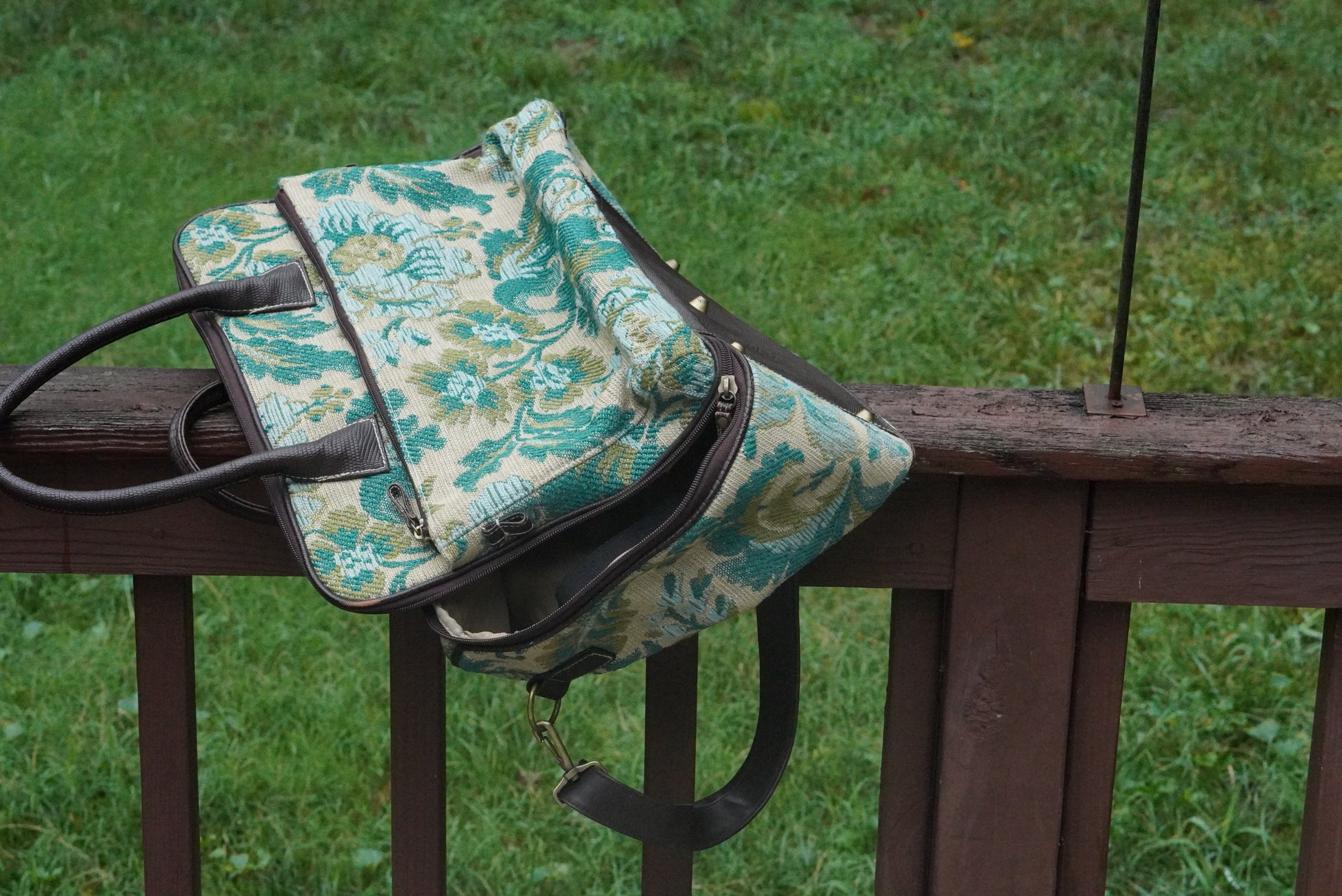Bueno Vintage Tapestry Travel Bag - 90s Floral Weekender Duffle