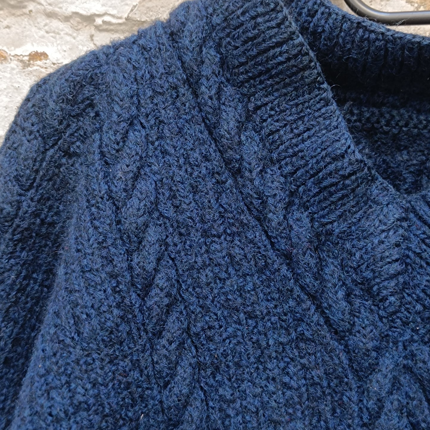 Cable Knit Sweater | Vintage 90s V Neck Jumper | Dark Navy Blue (M)
