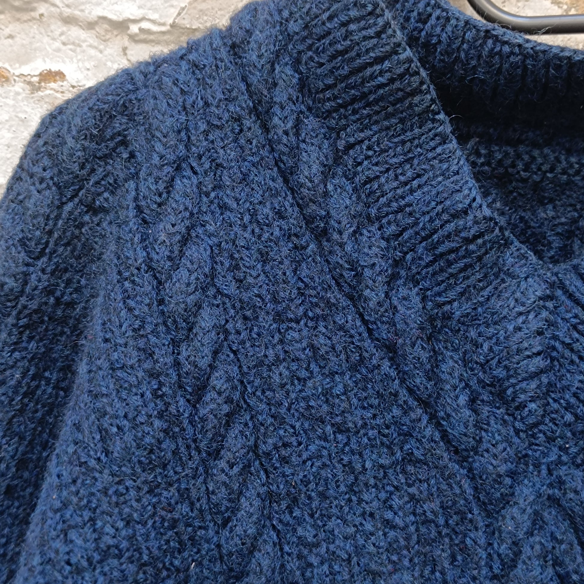 Cable Knit Sweater | Vintage 90s V Neck Jumper | Dark Navy Blue (M)