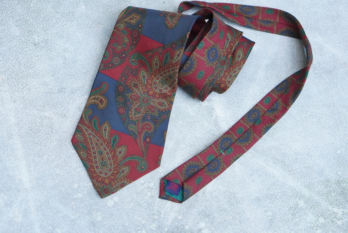 Silk Paisley Tie | Vintage Tommy Hilfiger Necktie Red Blue | One Size