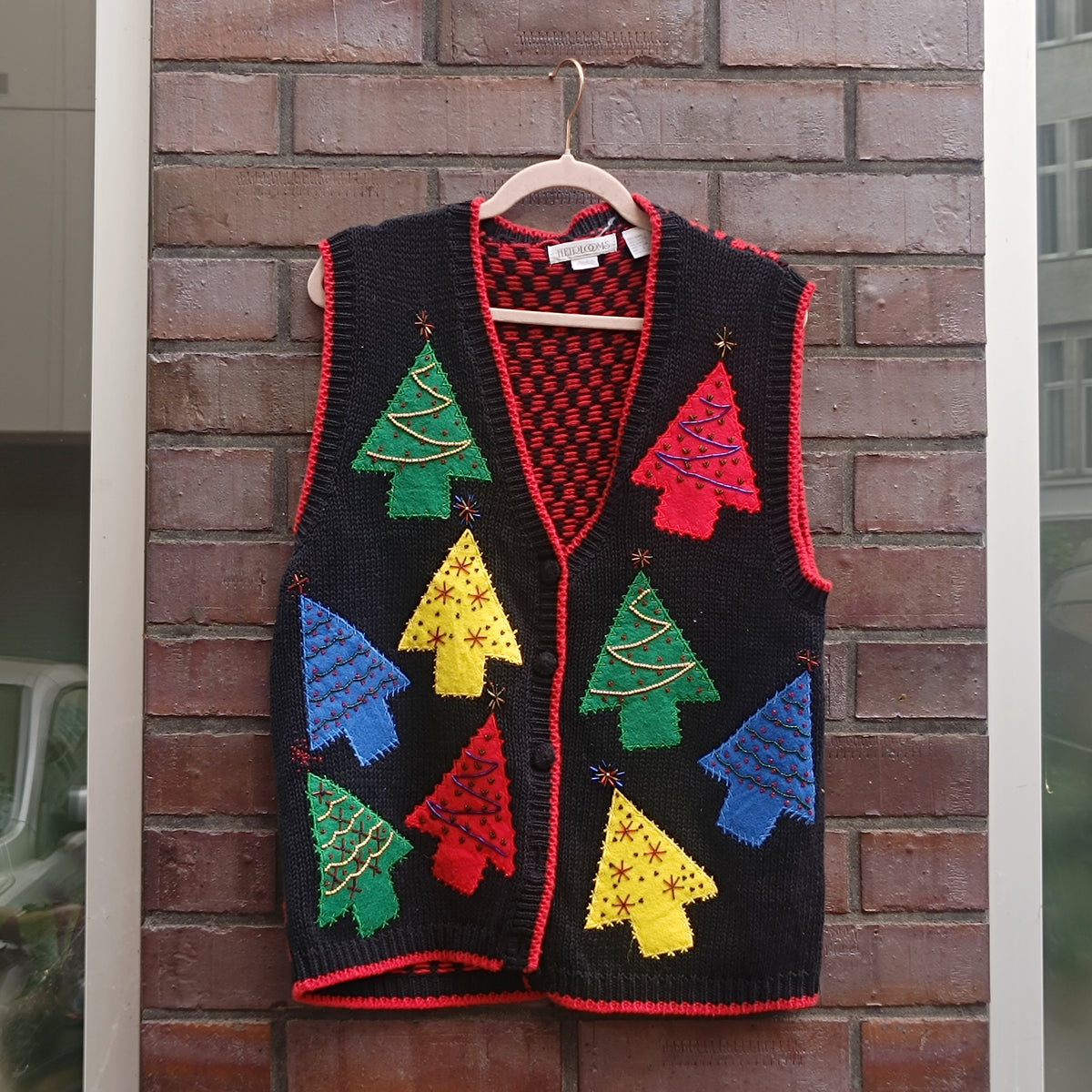 Vintage HEIRLOOMS Handknit Christmas Tree Sweater Vest - Size L