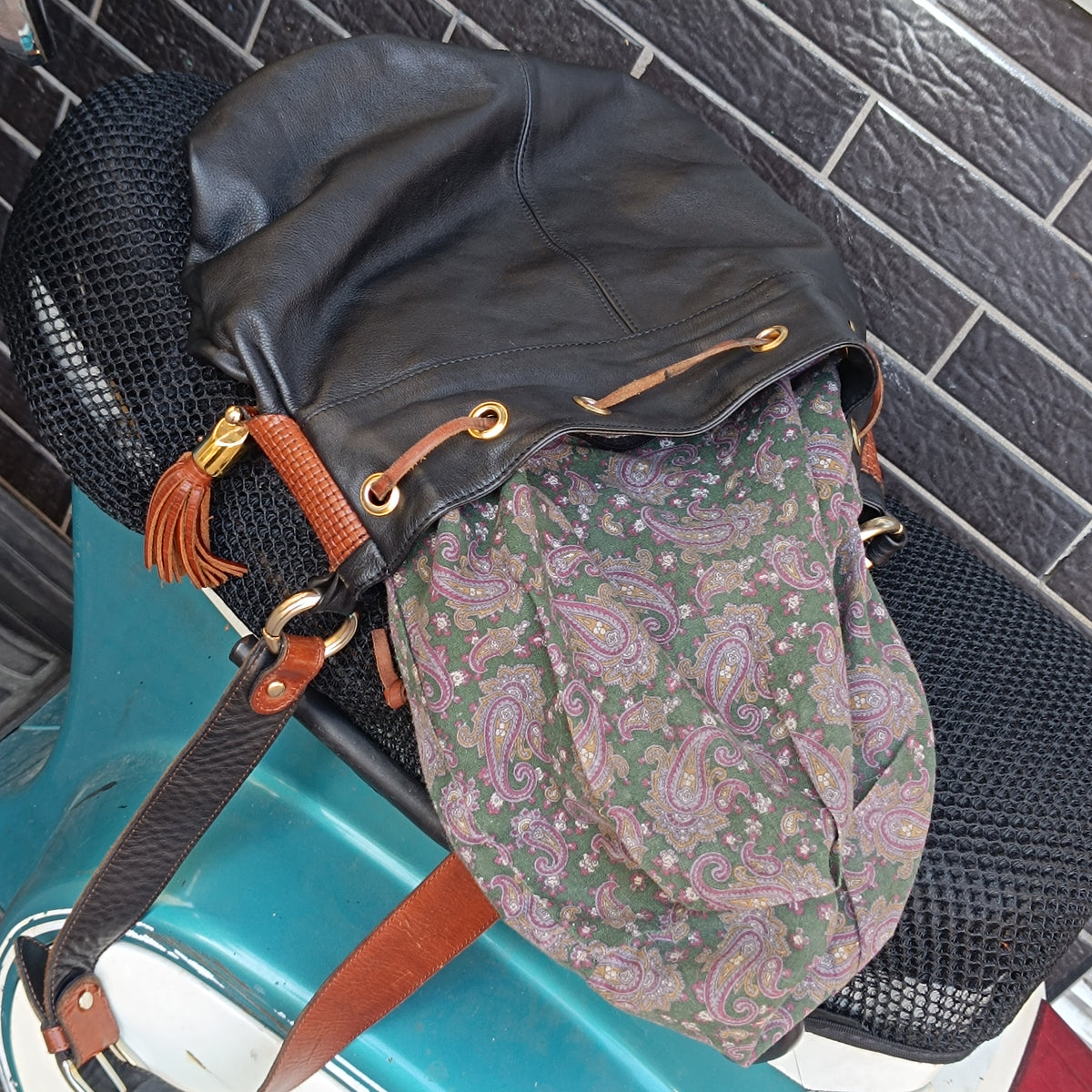 Laura Alessandrini Bag - Vintage 80s Black Leather Bucket Bag