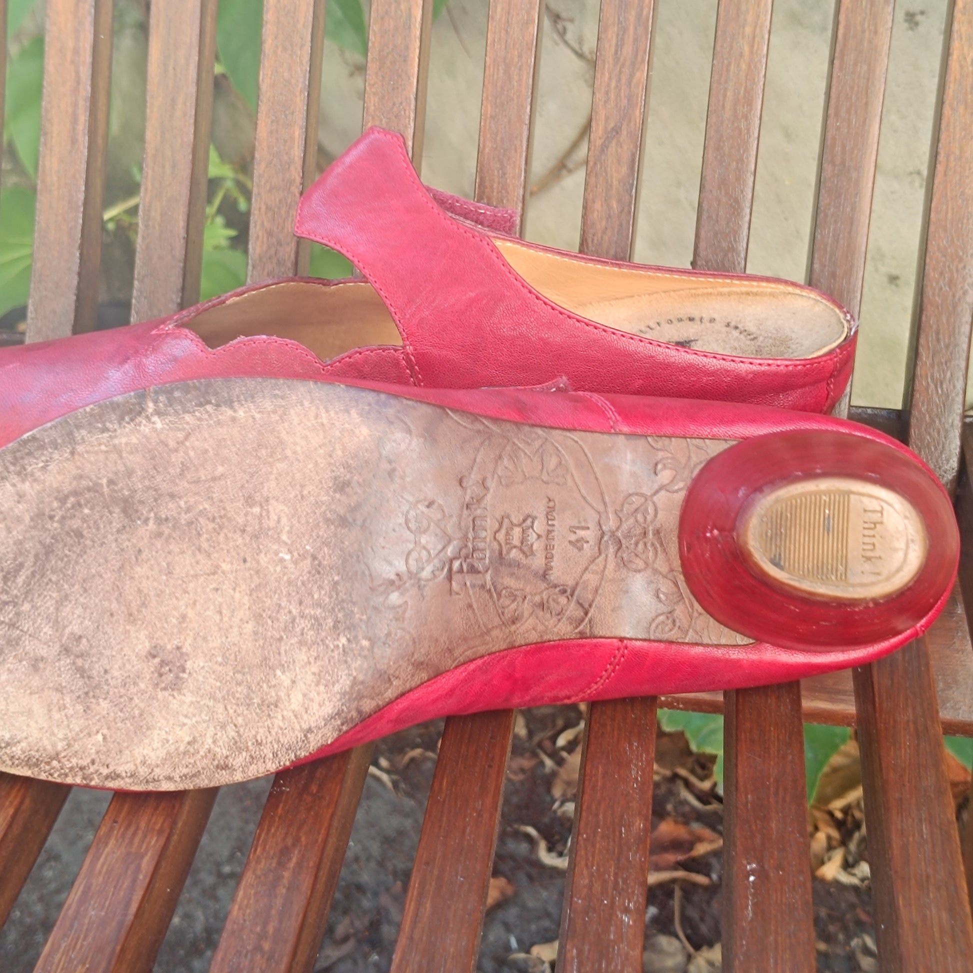 Think Vintage Red Leather Mules - 90s Scalloped Clogs EU 41