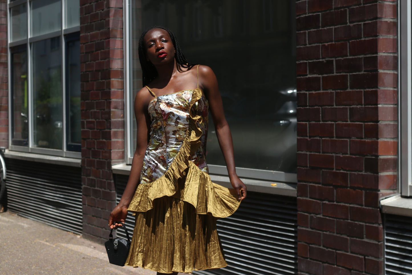 Vintage 1980s Metallic Gold Brocade Ruffle Party Dress Floral Prom Cocktail