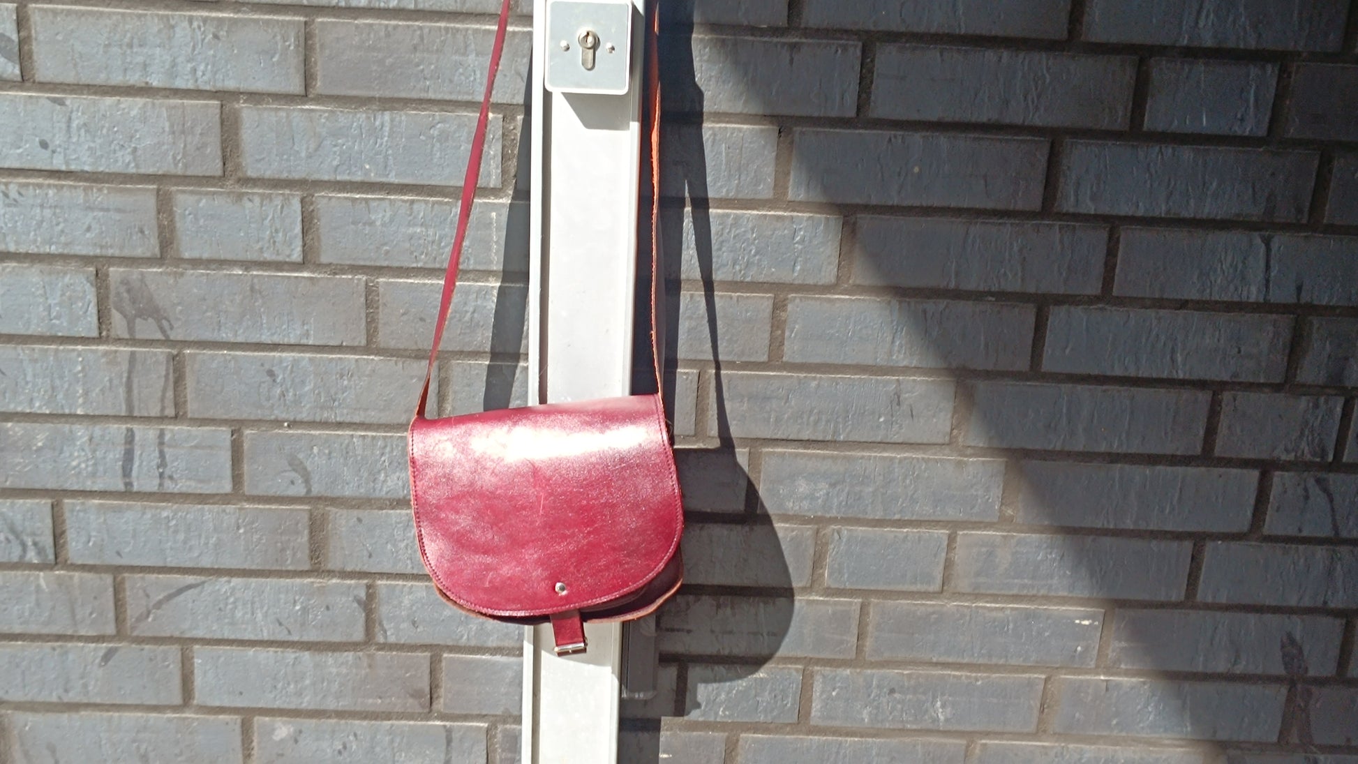 Vintage Red Leather Crossbody Bag - 70s Saddle Shoulder Purse