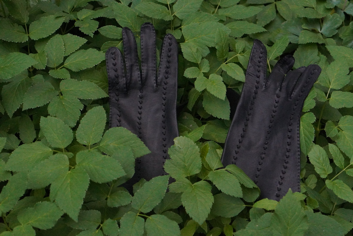 Vintage Leather Gloves | 1970s Mid Calf Opera Gloves | Black Size 7.5
