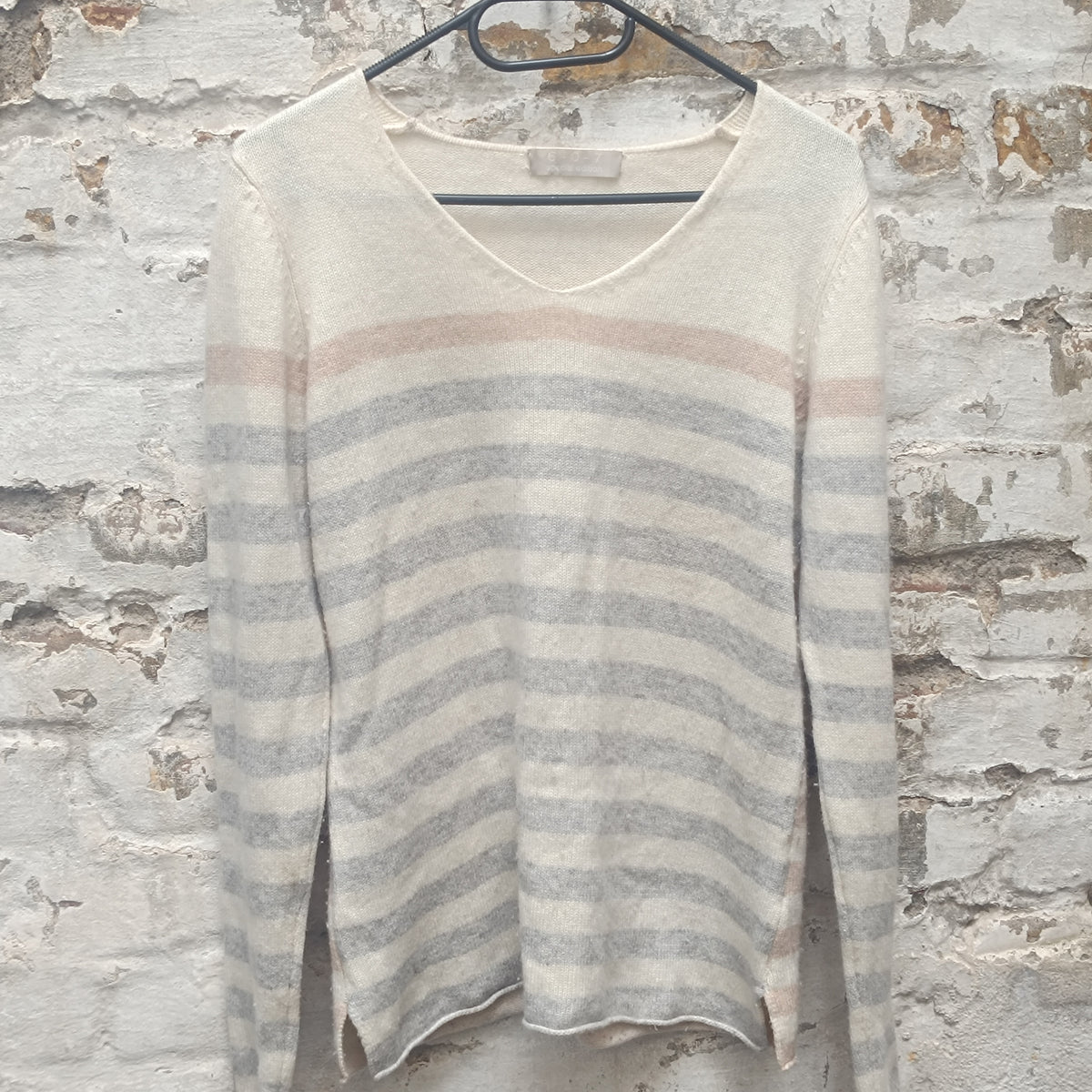 Striped Wool Blend Jumper | Vintage Y2K V-Neck Knit Sweater | M/L