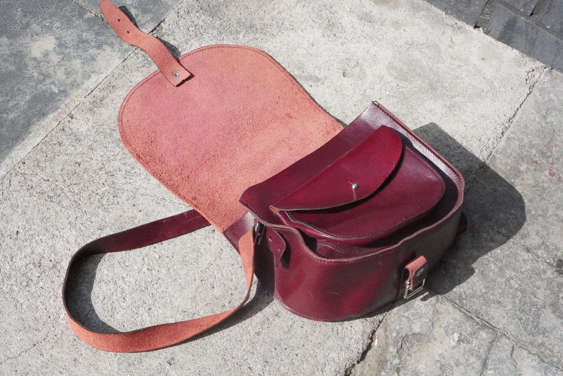 Vintage Red Leather Crossbody Bag - 70s Saddle Shoulder Purse