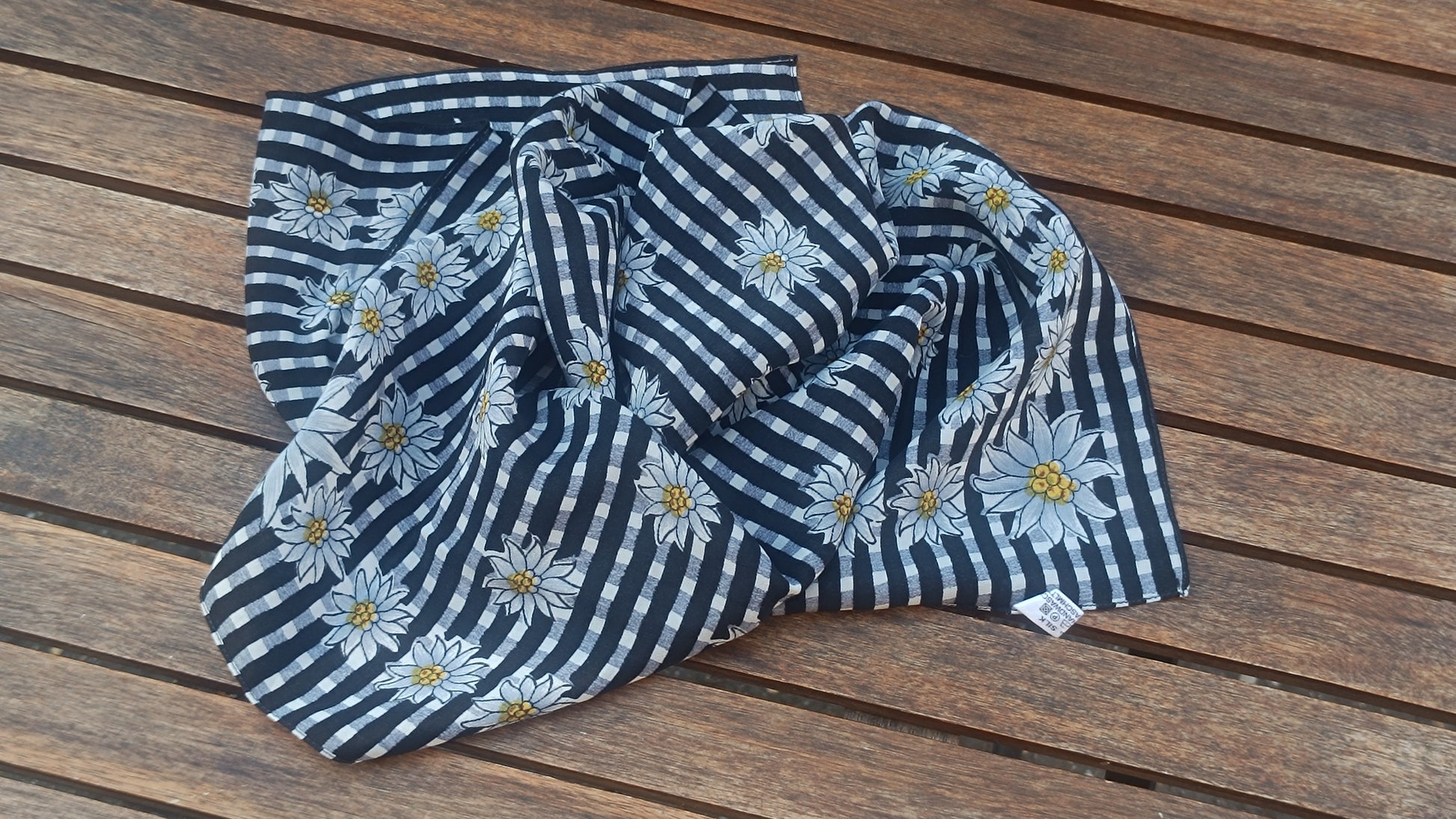 Vintage Silk Edelweiss Scarf - 90s Gingham Alpine Neck Handkerchief