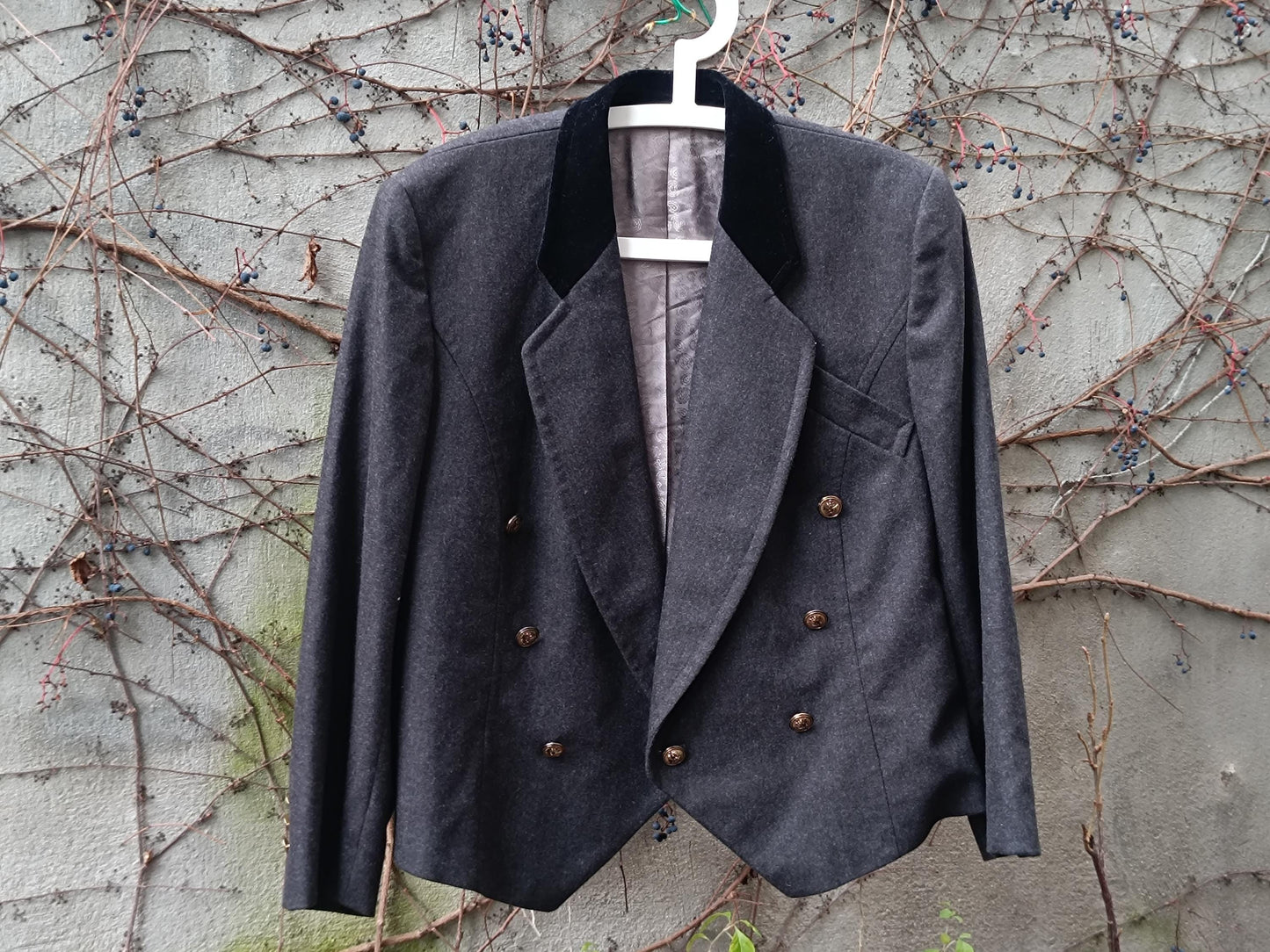 Vintage 80s Wool Cropped Blazer: Minimalist Tuxedo Style