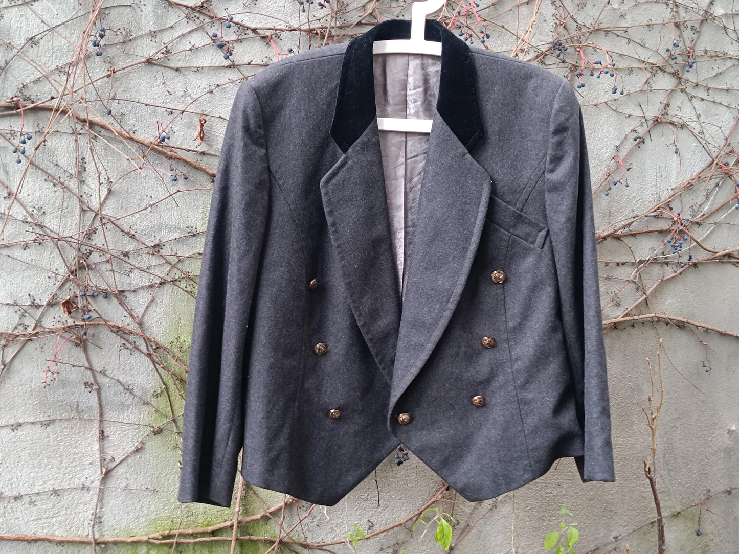 Vintage 80s Wool Cropped Blazer: Minimalist Tuxedo Style