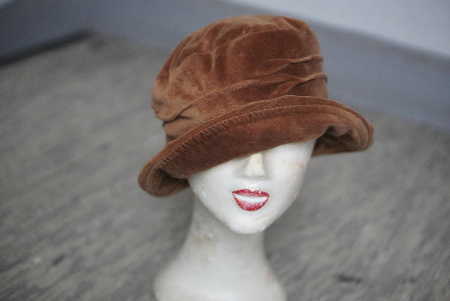Vintage Velvet Bucket Hat - 90s Brown Cloche