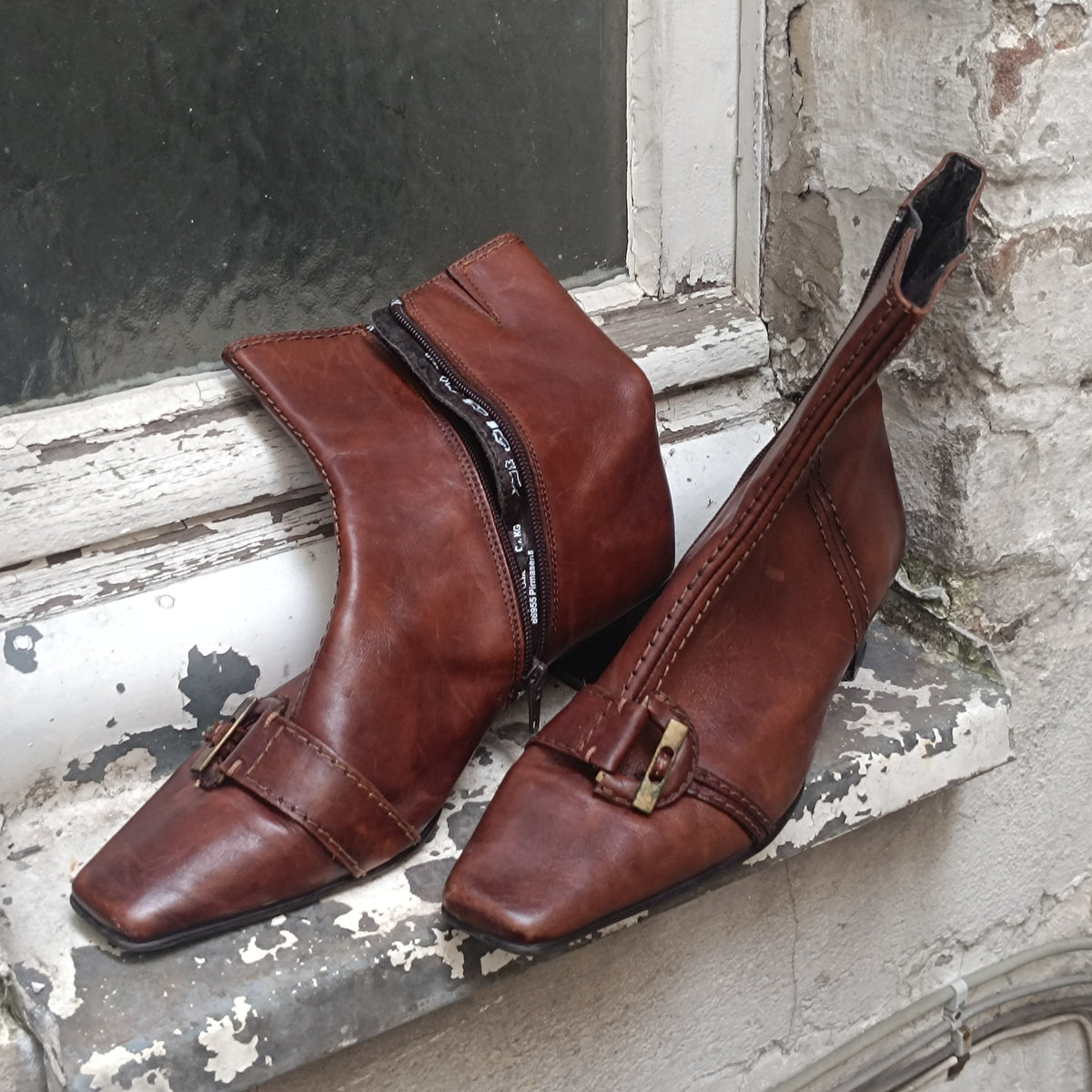 Vintage Brown Leather Ankle Boots | 90s Pointed Toe Booties EU 38.5