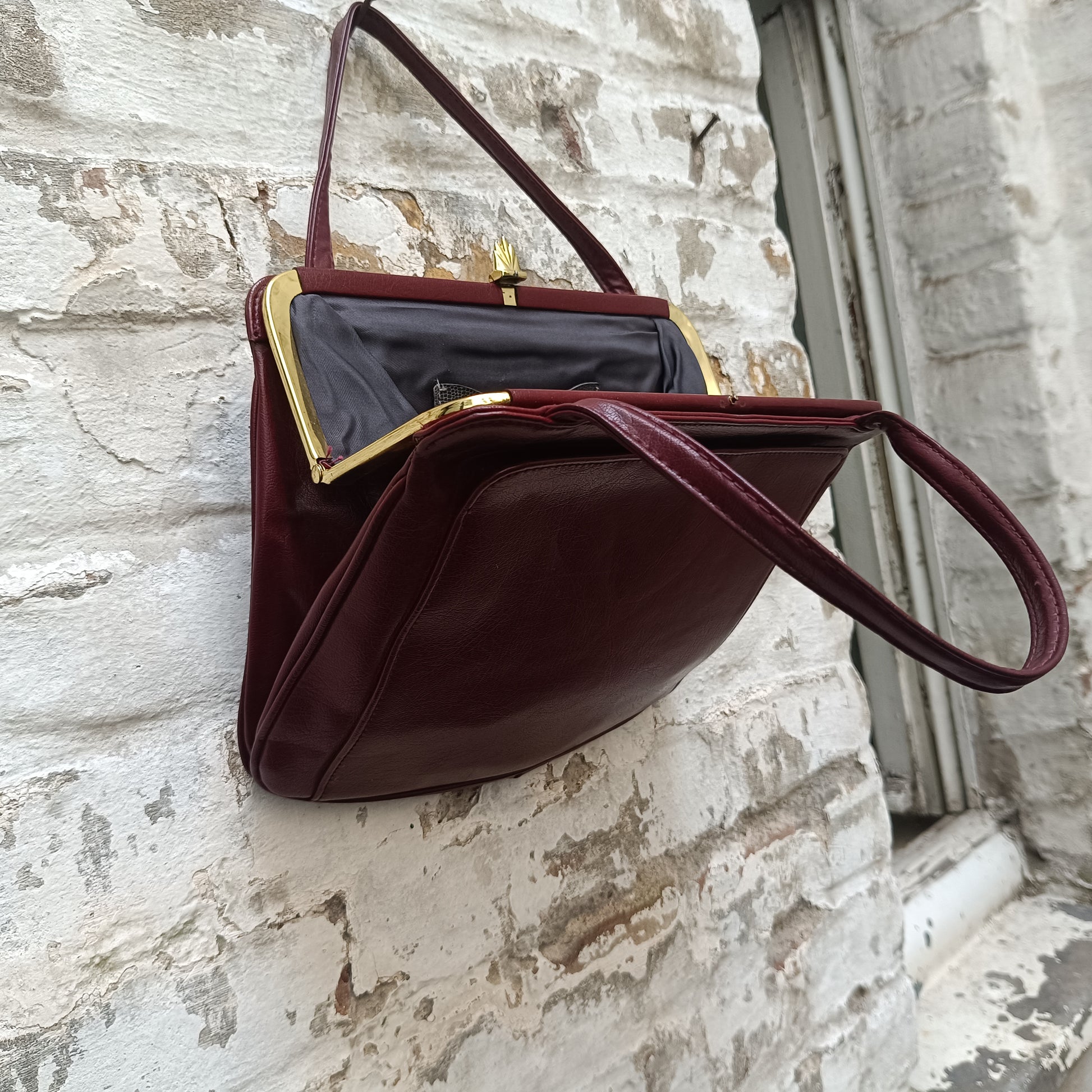 Burgundy Handbag - Vintage 60s Frame Bag | Clasp Purse