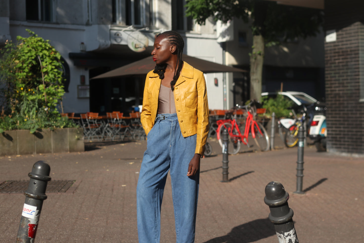 Vintage 80s Yellow Leather Cropped Jacket - Bold Boxy Fit, Real Retro Style