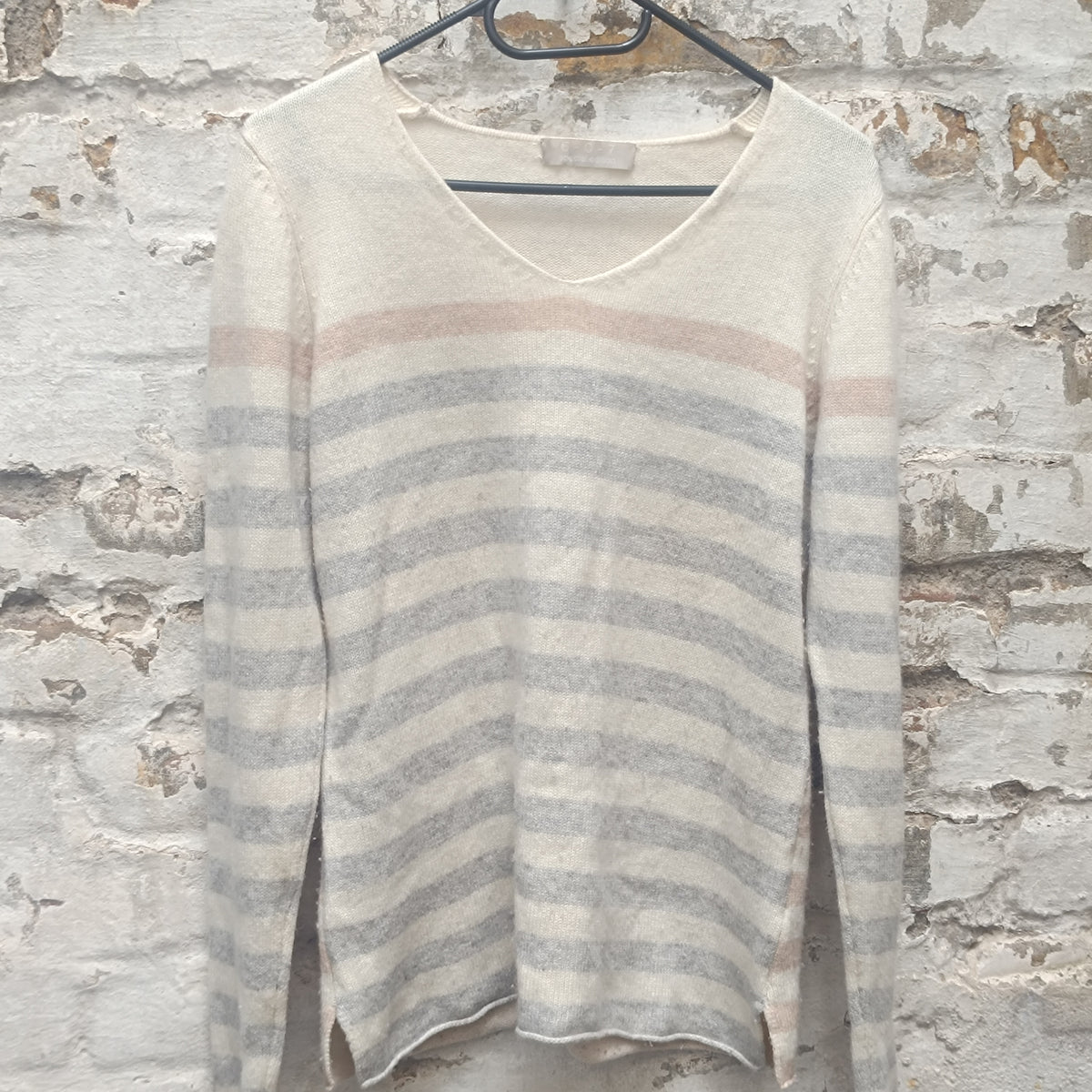 Striped Wool Blend Jumper | Vintage Y2K V-Neck Knit Sweater | M/L