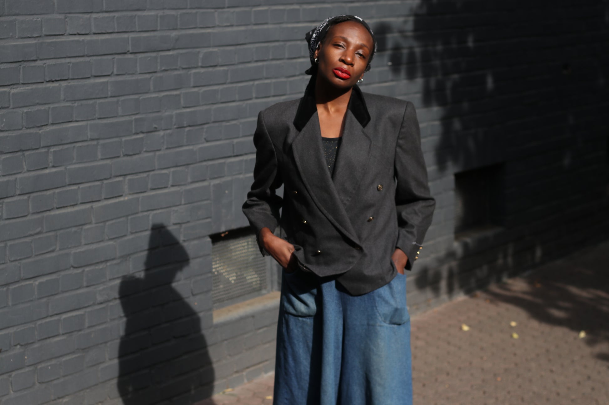 Vintage 80s Wool Cropped Blazer: Minimalist Tuxedo Style