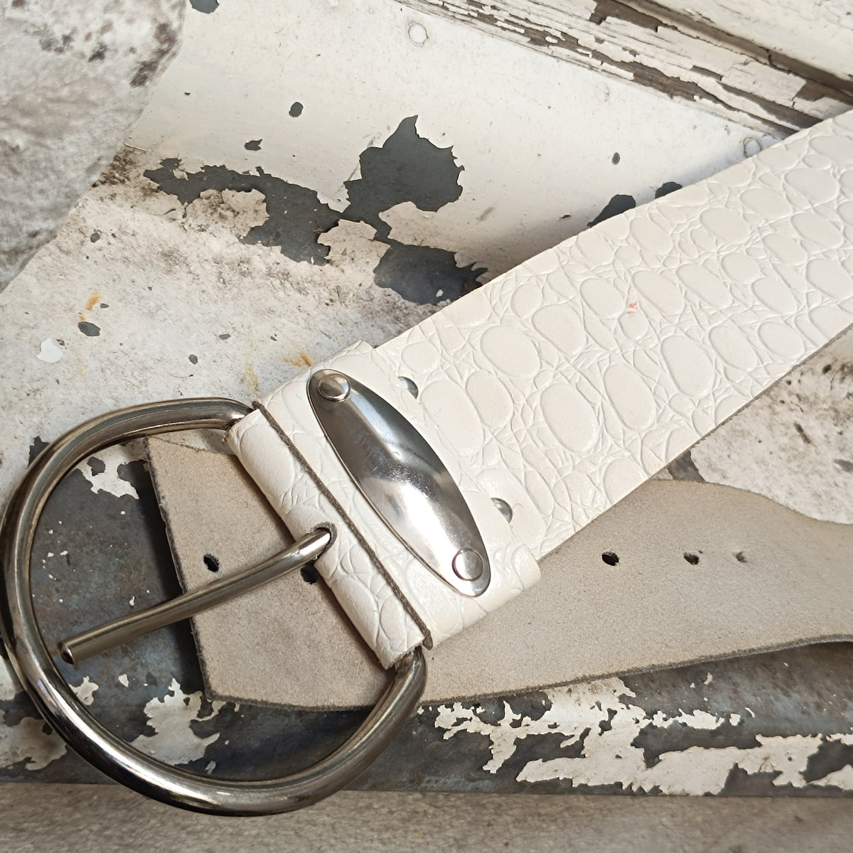 Vintage White Crocodile Embossed Wide Leather Belt - Y2K Statement Buckle