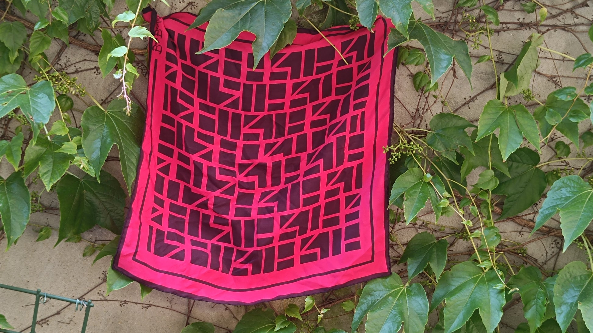 Betty Barclay Vintage 70s Geometric Silk Scarf - Pink & Plum Neck Head Wrap