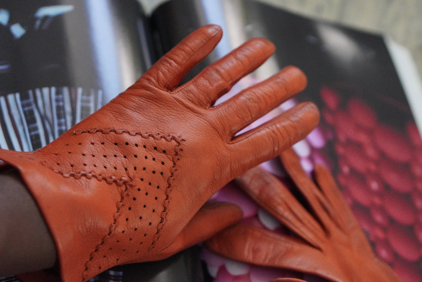 Vintage 70s Cognac Tan Leather Gloves | Perforated Chevron Driving Style