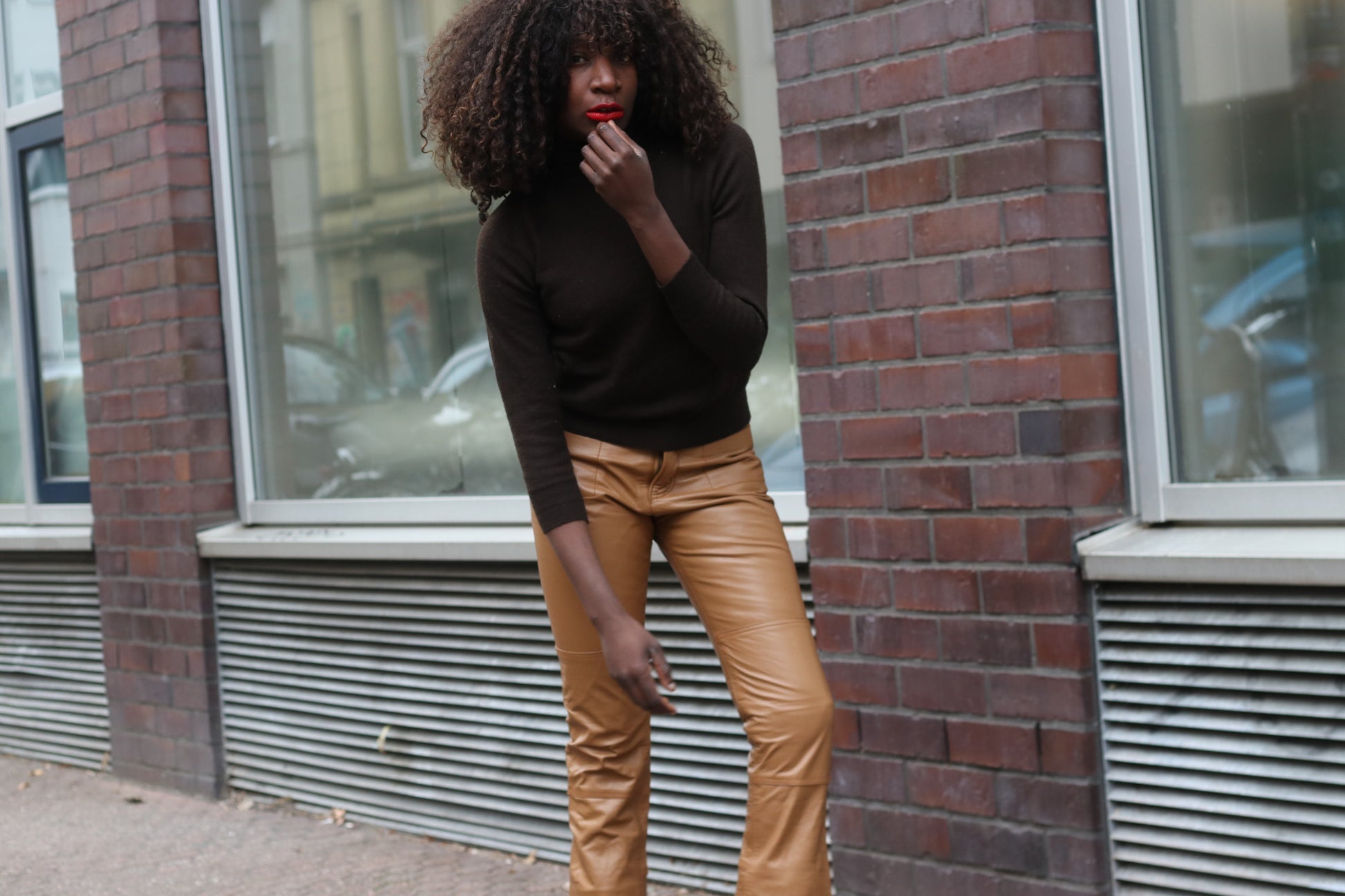 Vintage 70s Tan Brown Leather Trousers - Slim Fit Pants Size 27