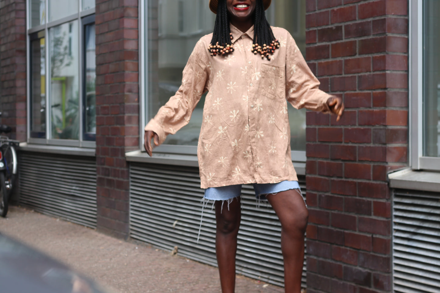 Vintage 90s Earthy Brown Textured Batik Print Oversized Shirt