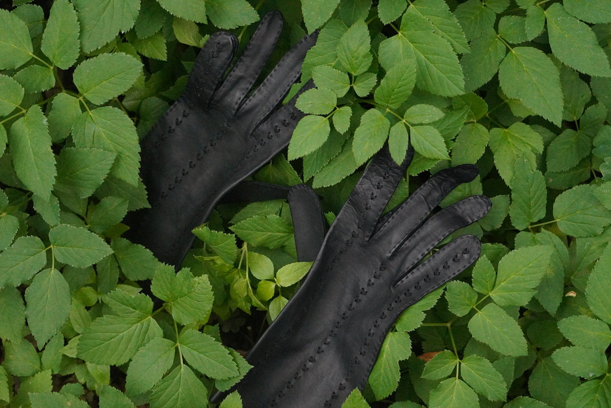 Vintage Leather Gloves | 1970s Mid Calf Opera Gloves | Black Size 7.5