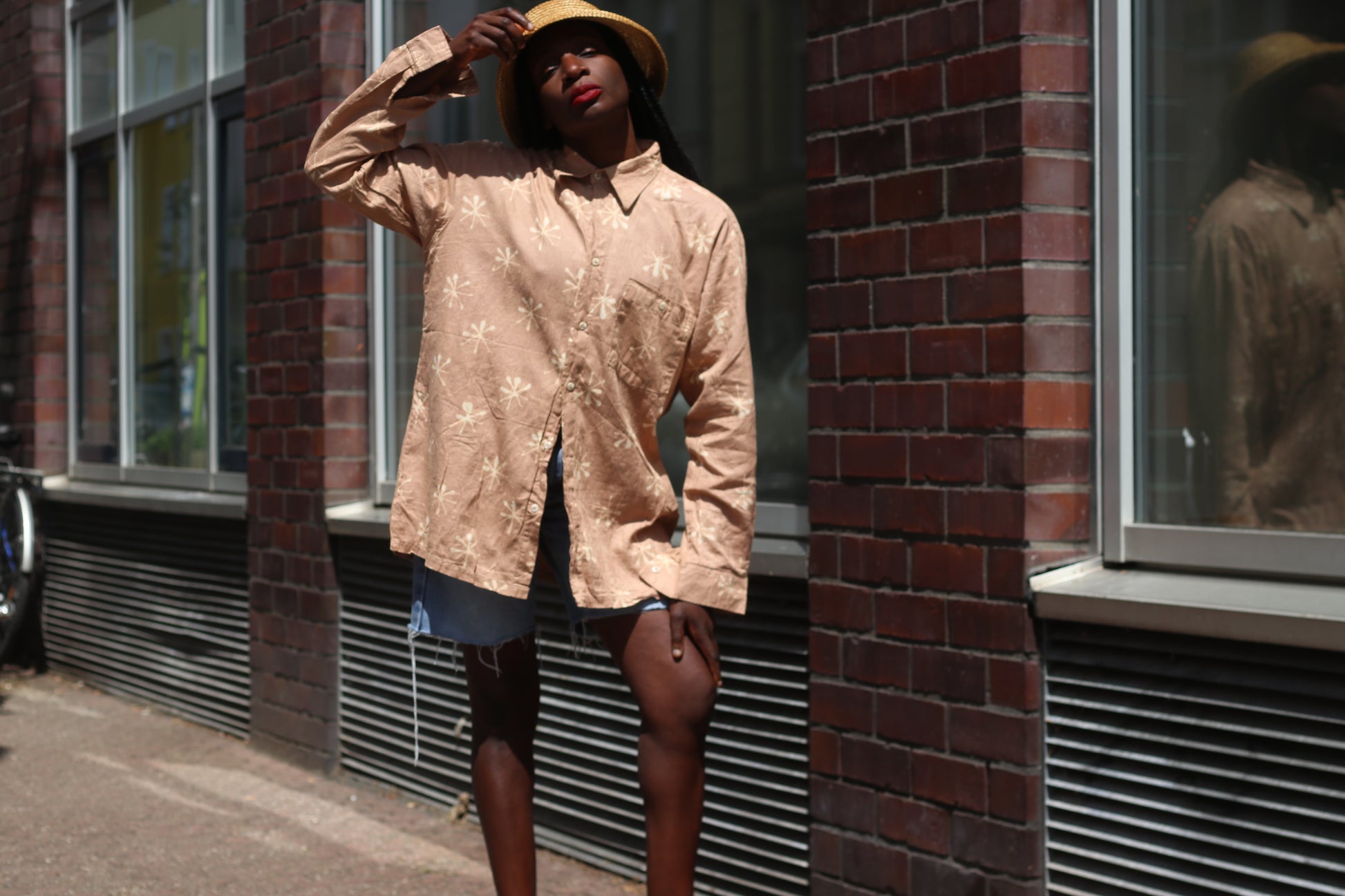 Vintage 90s Earthy Brown Textured Batik Print Oversized Shirt