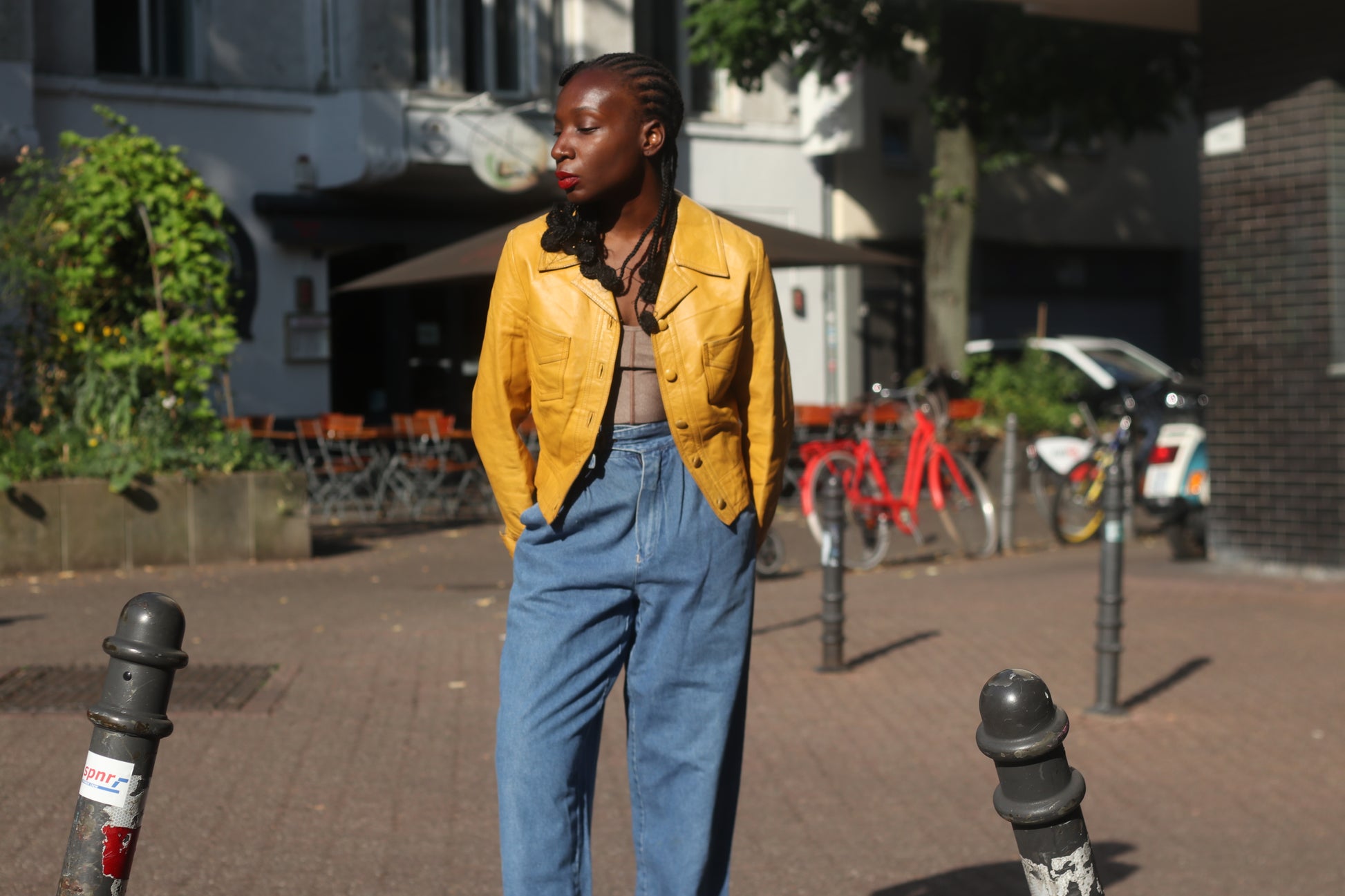 Vintage 80s Yellow Leather Cropped Jacket - Bold Boxy Fit, Real Retro Style