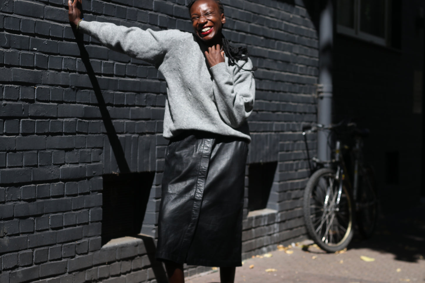 Black Leather Midi Skirt - Vintage 80s High Waist Pencil Skirt | M