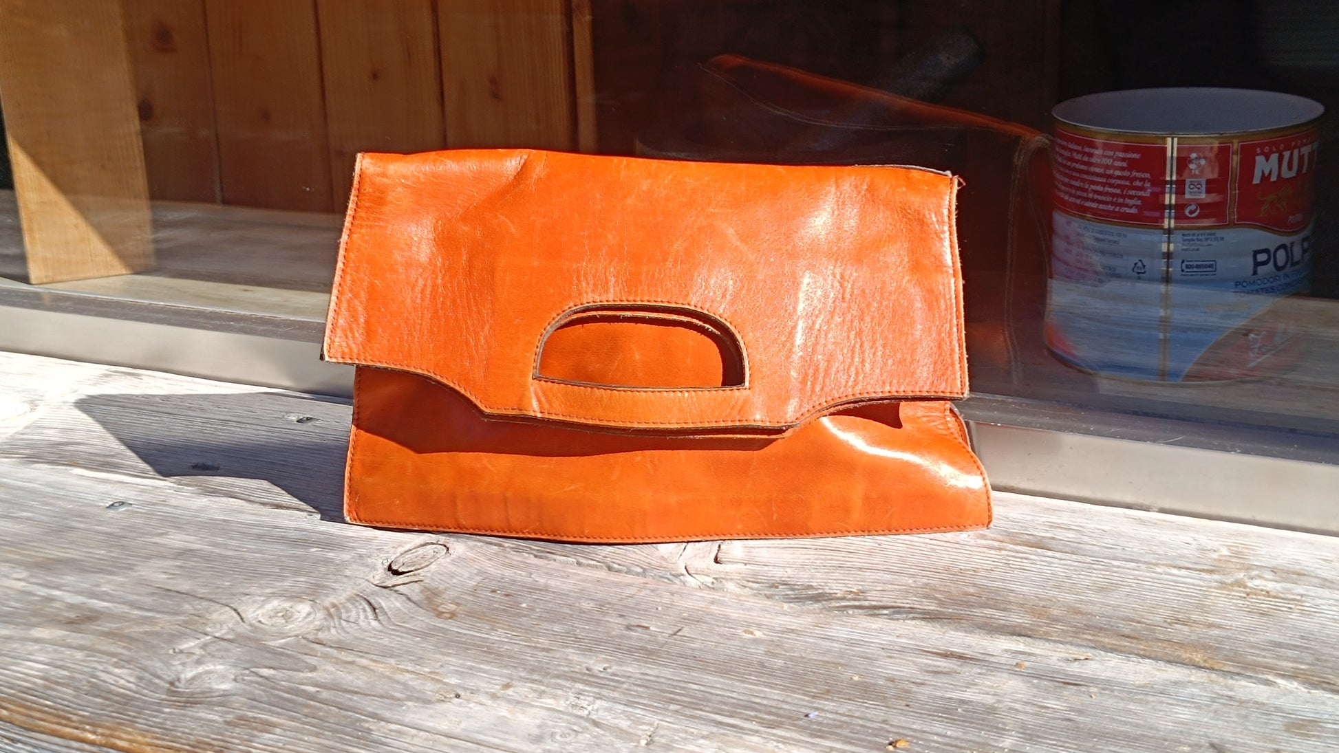 Vintage 1970s Tan Leather Clutch Bag - Retro Cutout Handle Purse