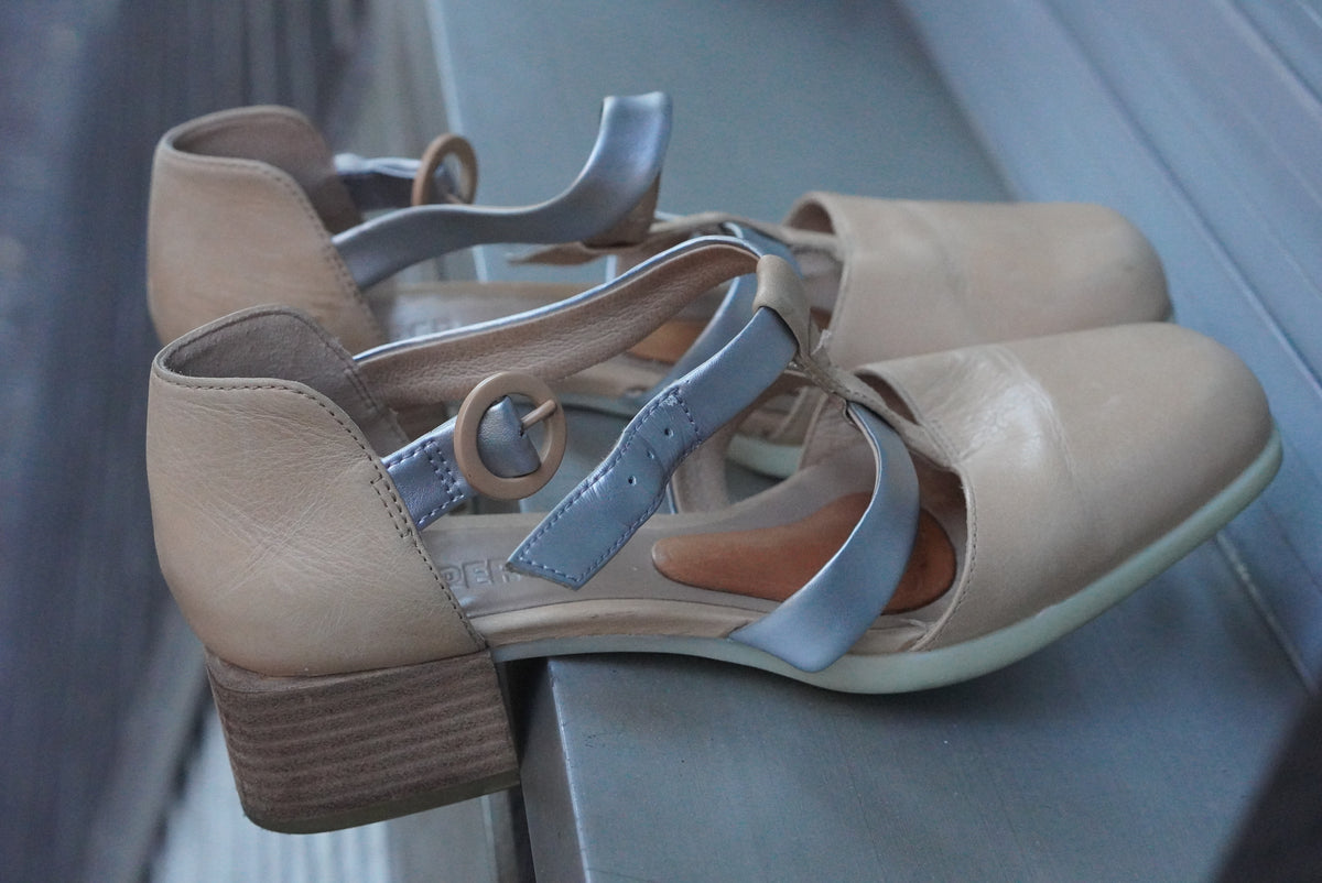Vintage Camper Beige Silver Leather Strappy Sandals - Y2K Heels | EU 38