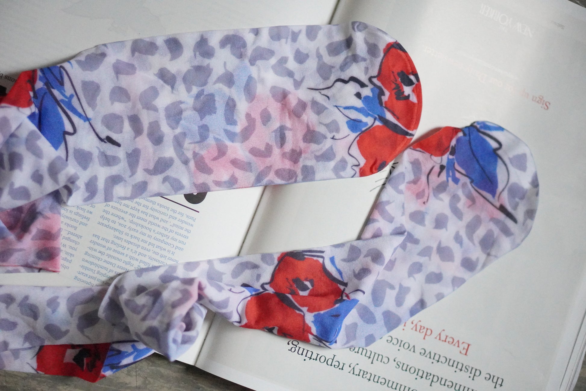 Floral Printed Tights - 1980s Vintage Patterned Pantyhose - Red Blue S