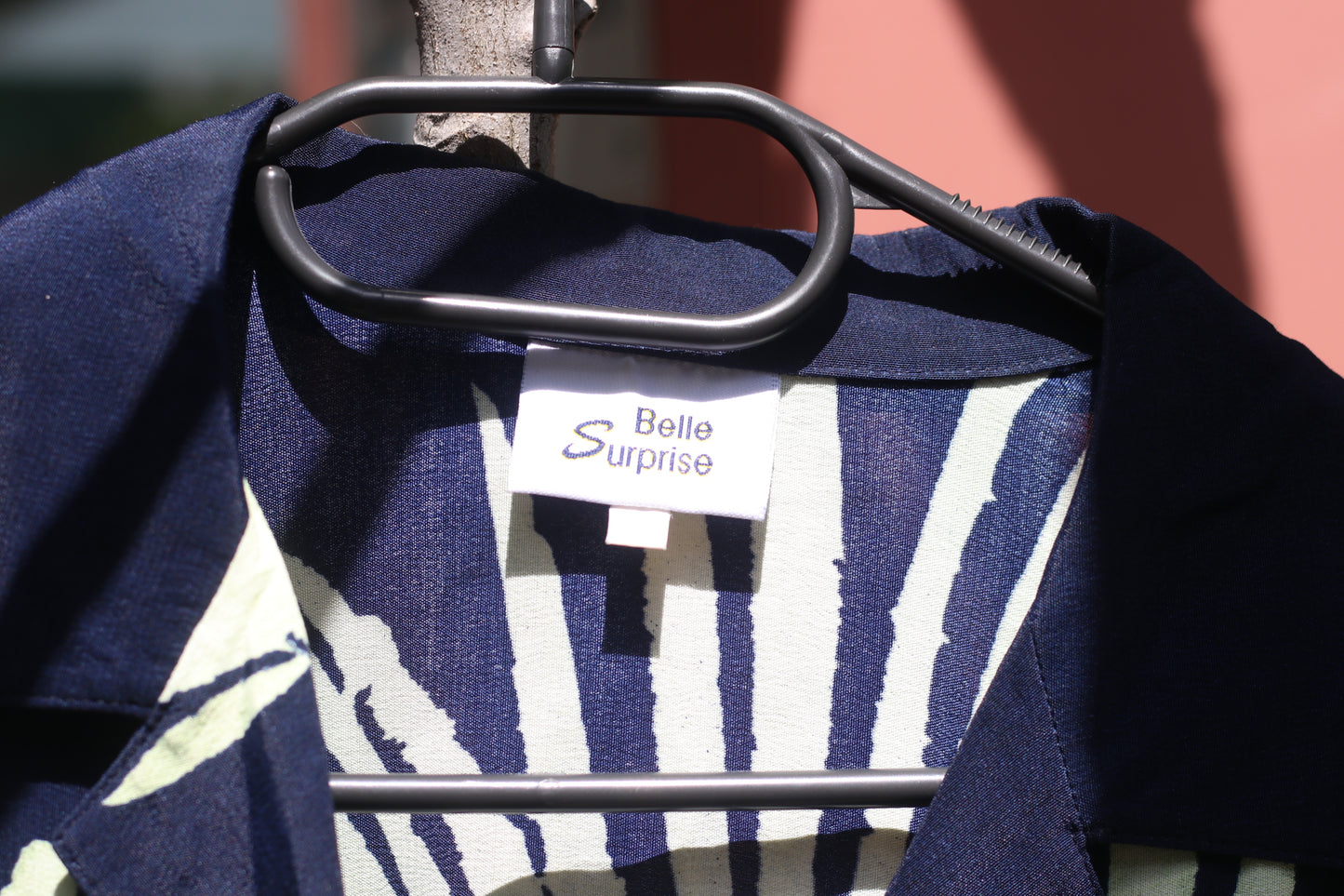 Vintage 1990s Palm Leaf Print Short Sleeve Shirt Navy Blue Green Tropical Blouse