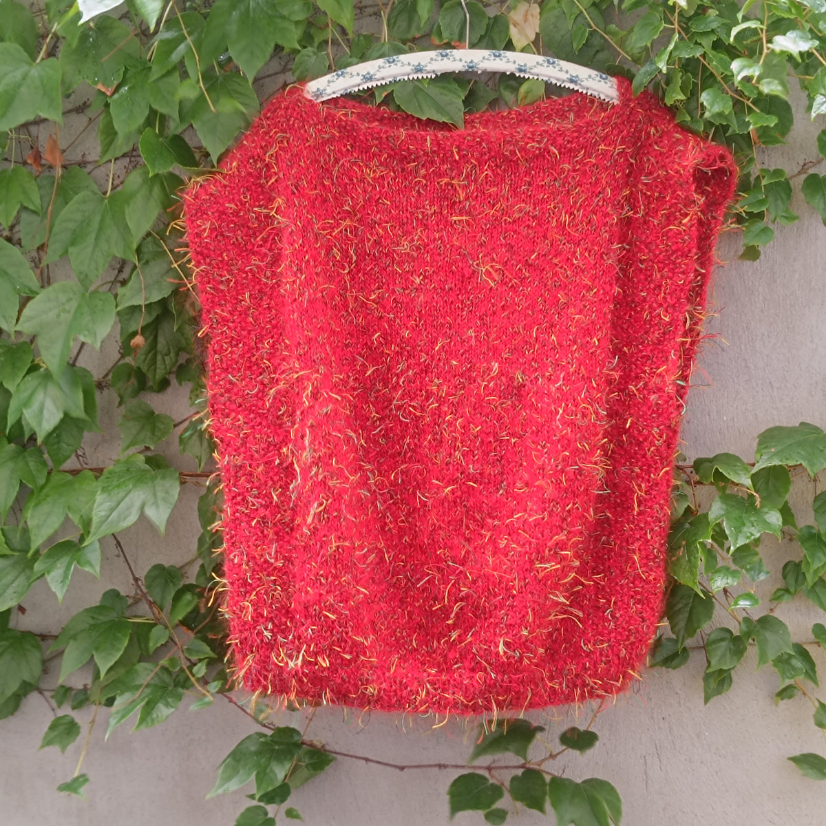 Knit Top - 90s Vintage Red Eyelash Vest - Sleeveless Sweater M