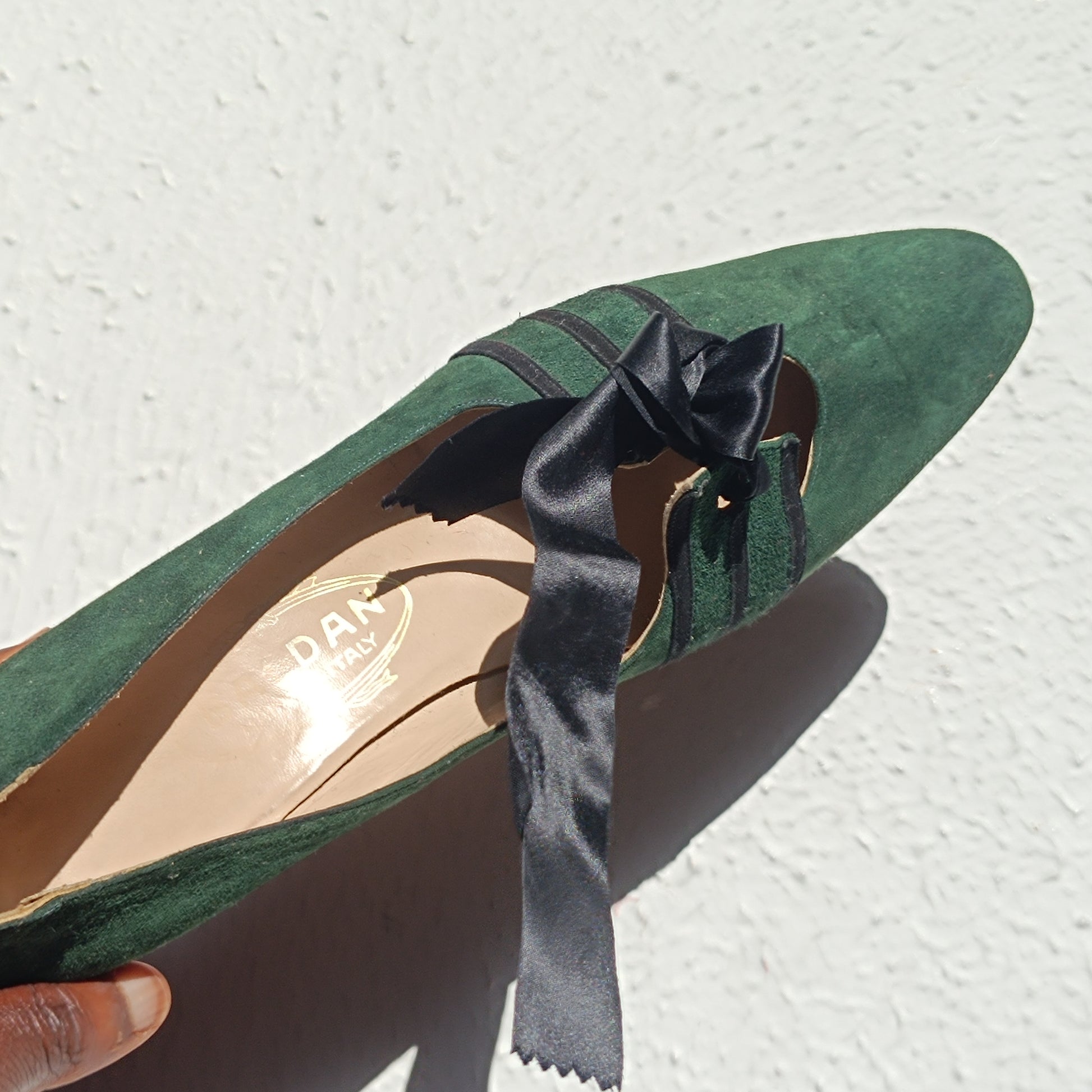 Vintage BALDAN Italy Suede Pumps Green 60s 70s Kitten Heel Ribbon Bow Shoes