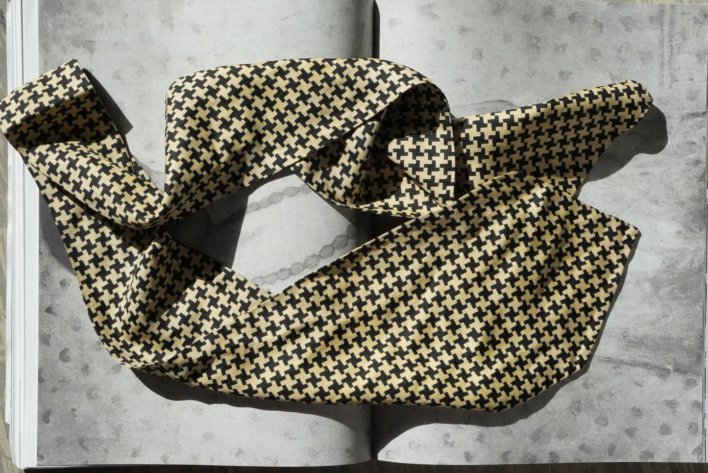 Vintage Silk Scarf Houndstooth Neck Head Scarf Black Beige Reine Seide 1980s