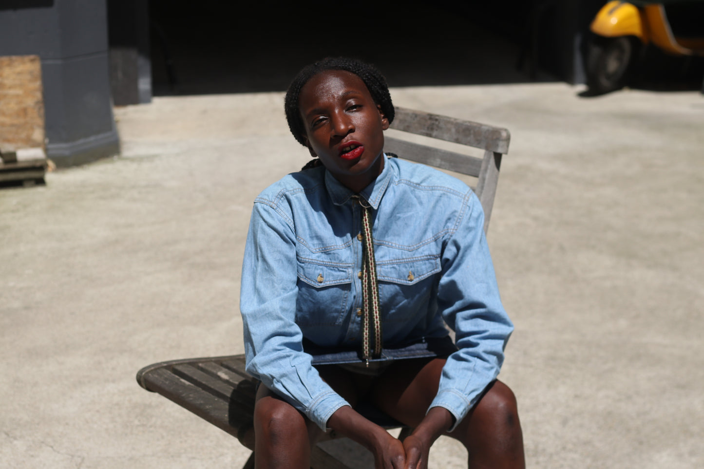 Vintage 90s Light Wash Denim Shirt Western Long Sleeve Blue Jean Button Up Top