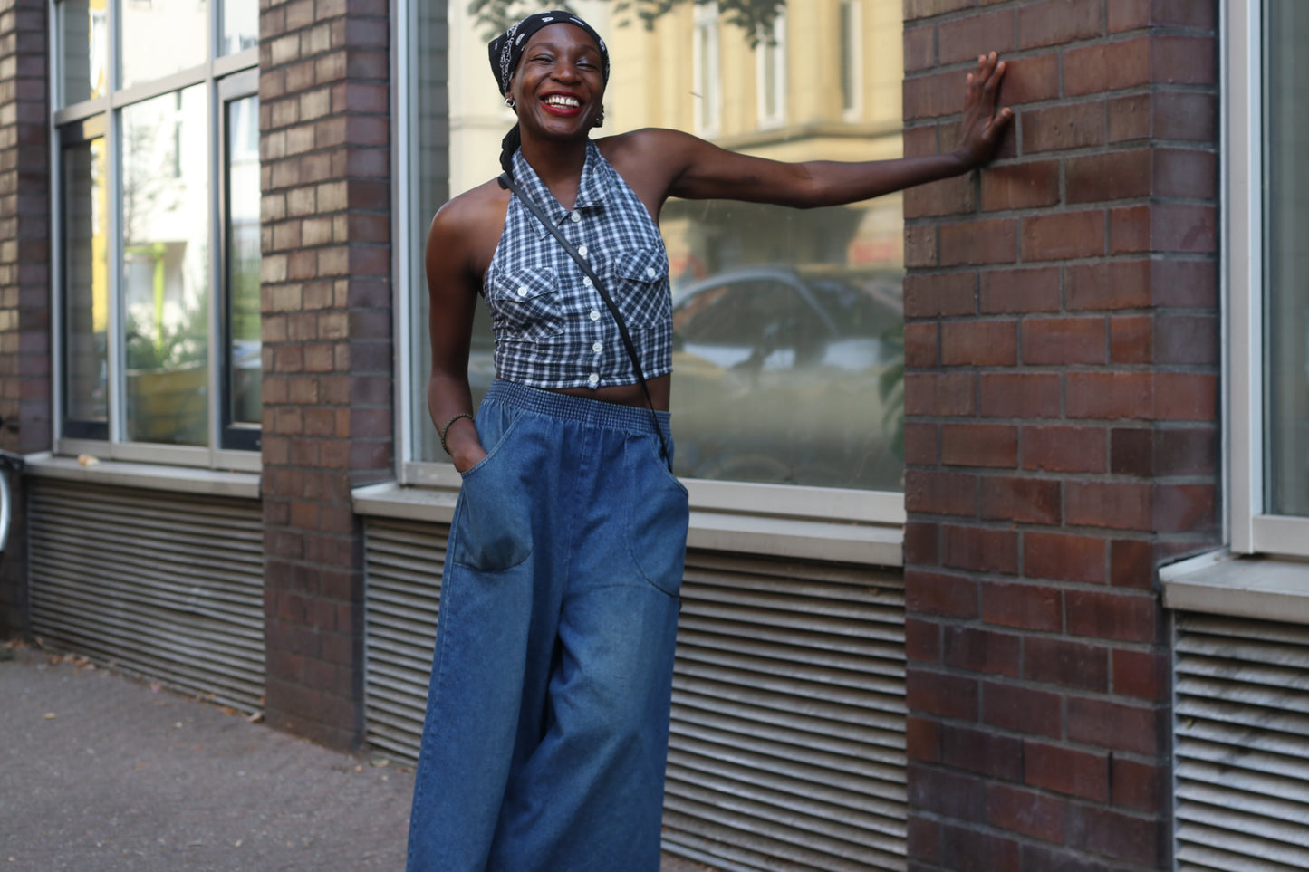 3 Suisses Vintage Halter Top - 90s Y2K Plaid Crop Blouse