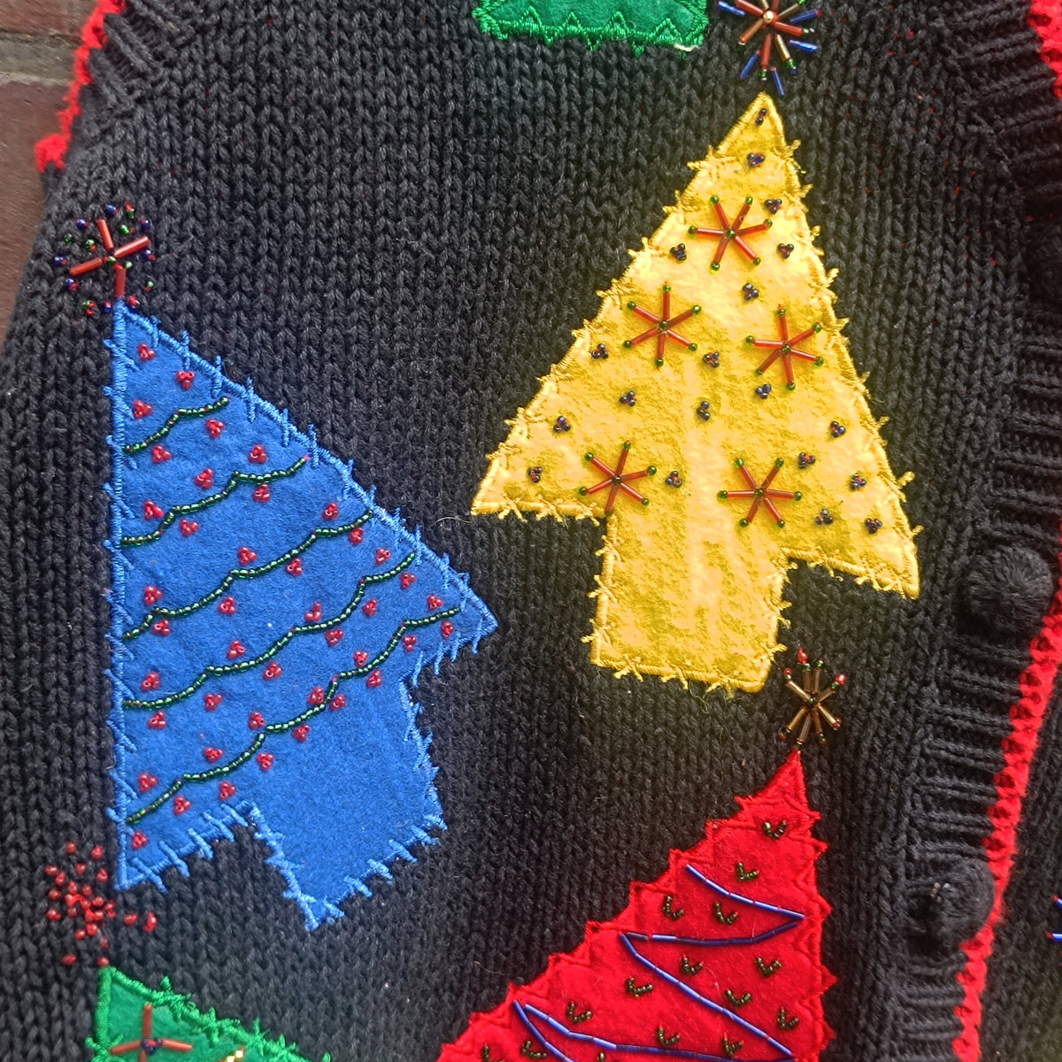 Vintage HEIRLOOMS Handknit Christmas Tree Sweater Vest - Size L