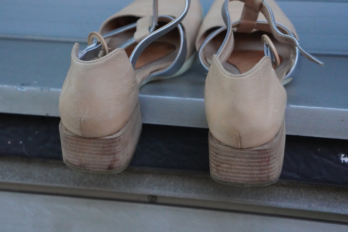 Vintage Camper Beige Silver Leather Strappy Sandals - Y2K Heels | EU 38