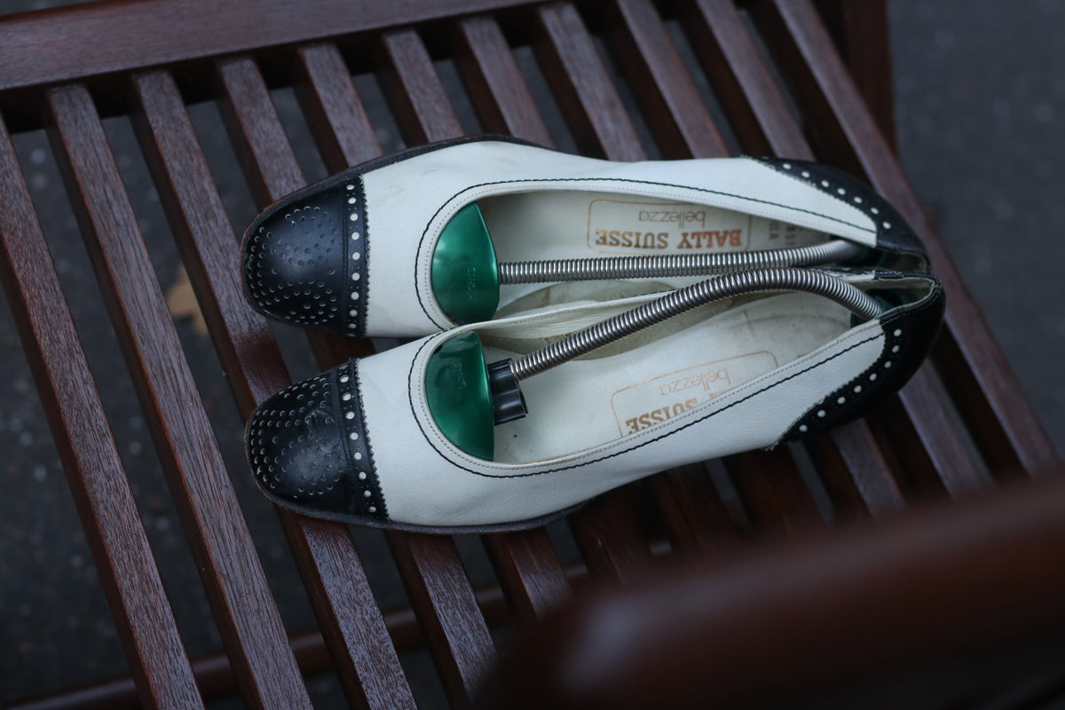Vintage Spectator Pumps | 1970s Leather Heels | Black White EU 37