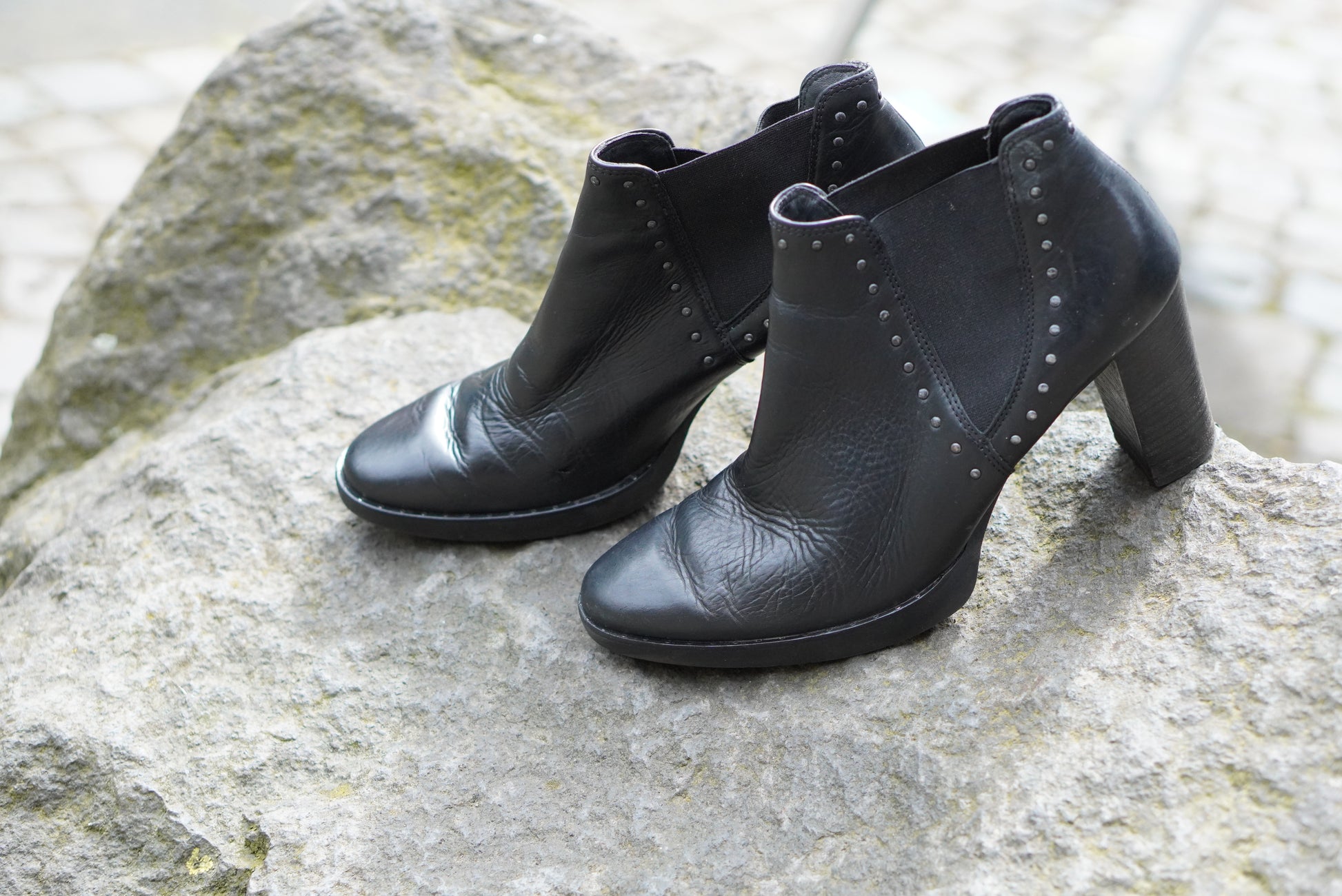 Paul Green Vintage Black Leather Studded Heeled Chelsea Ankle Boots Size 6.5