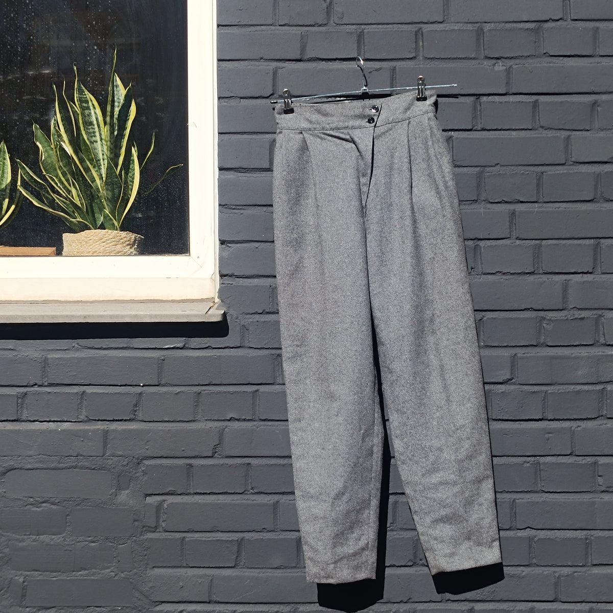 Vintage Grey Pleated Wool Trousers | High Waist Tapered Pants S