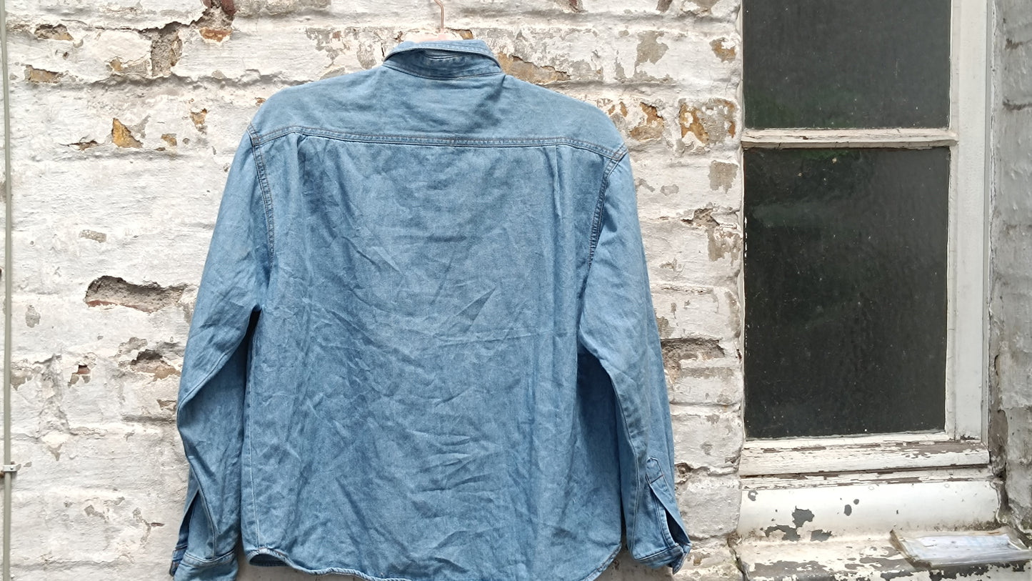 Vintage 90s Light Wash Denim Shirt Western Long Sleeve Blue Jean Button Up Top