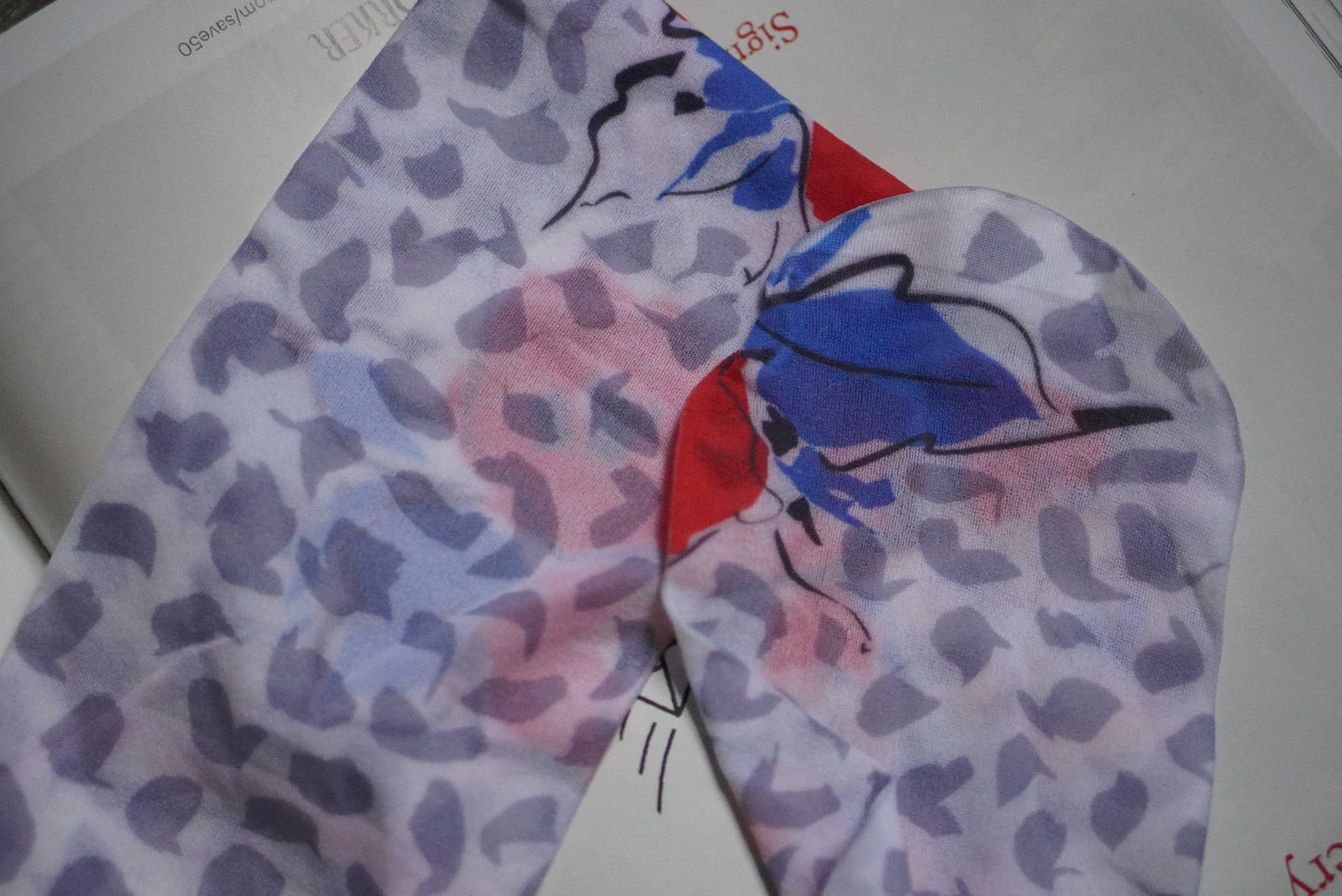 Floral Printed Tights - 1980s Vintage Patterned Pantyhose - Red Blue S