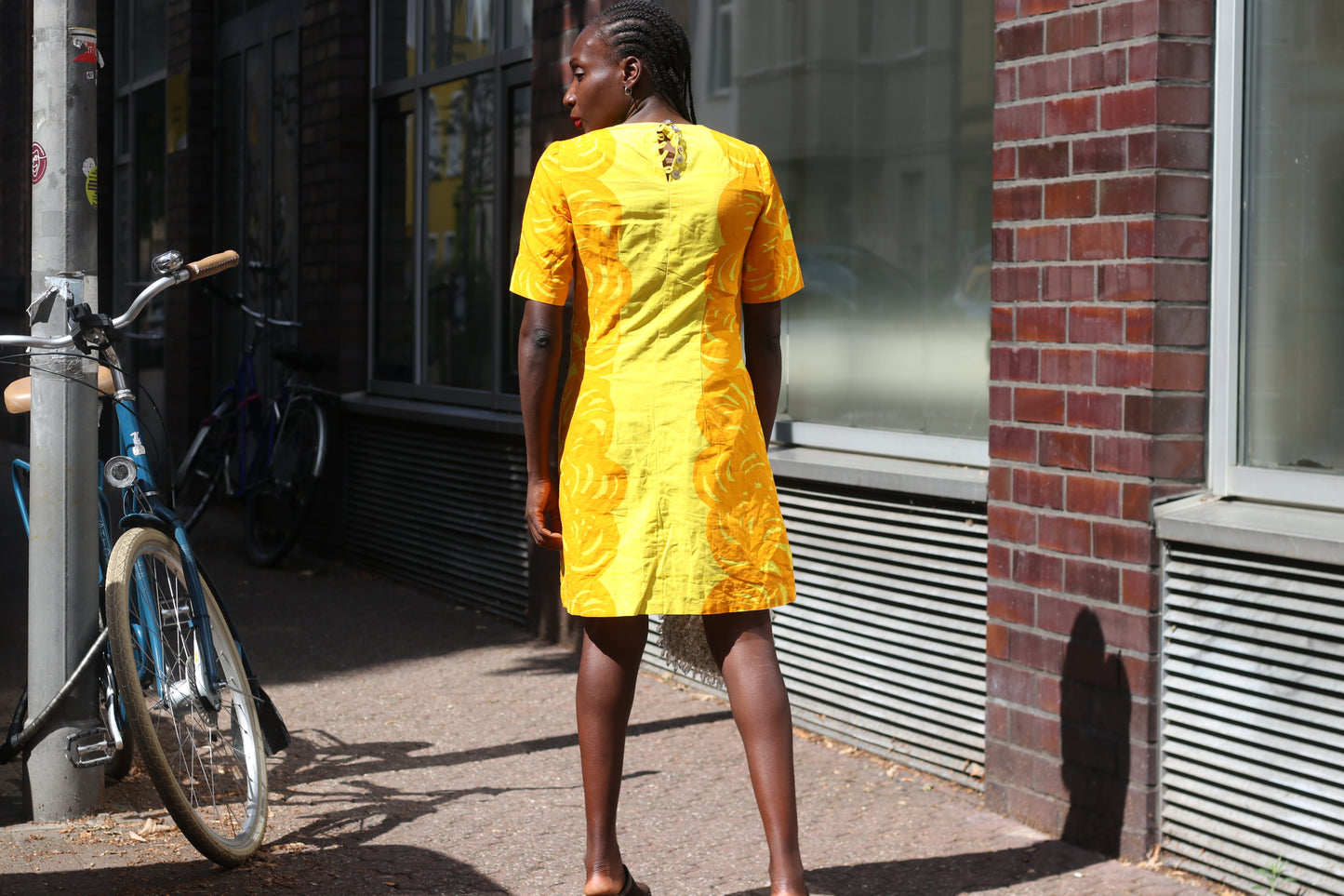 Vintage 1960s Yellow Patterned Shift Dress - Retro Short Sleeve Mini