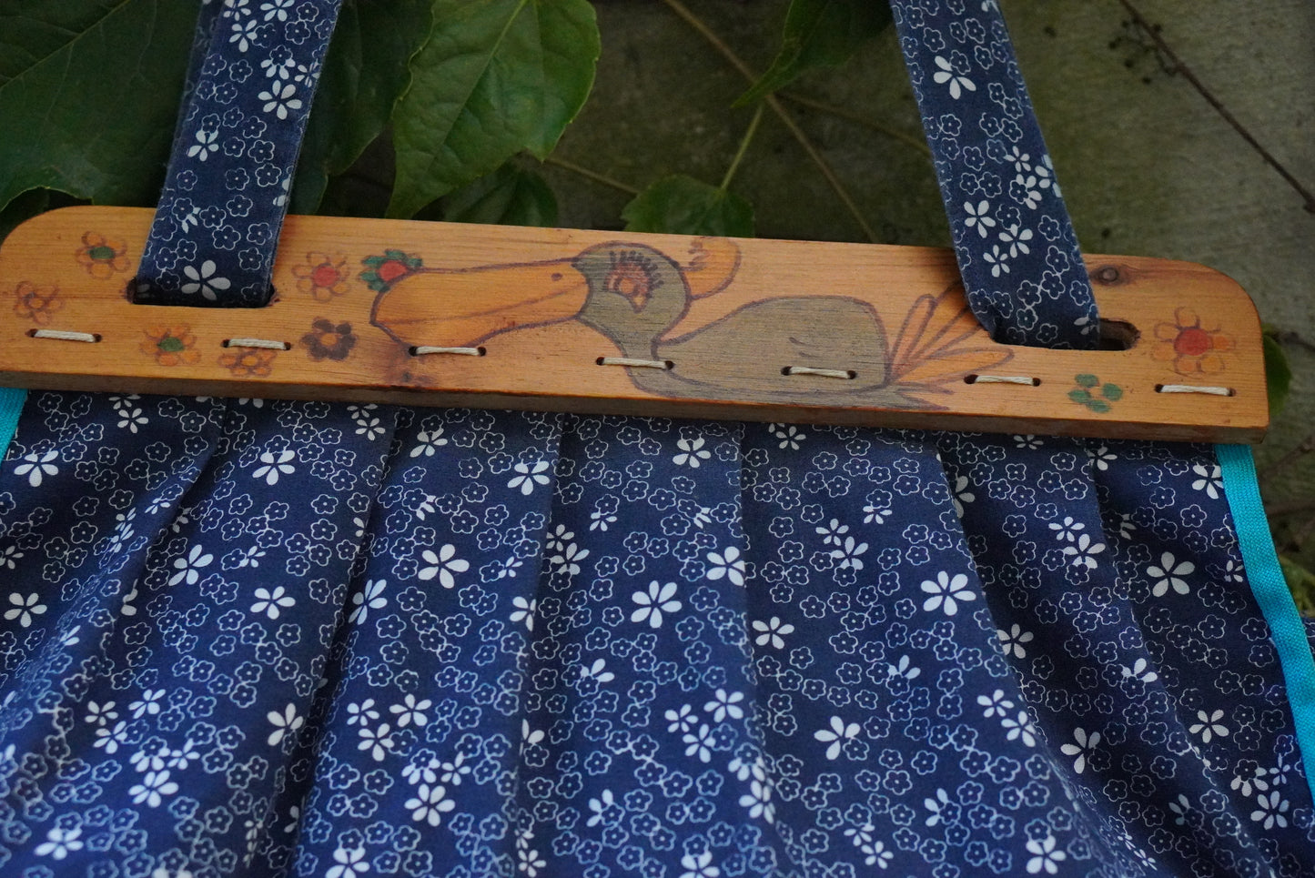 Vintage 1970s Floral Wooden Handle Tote Bag | Blue Folk Shoulder Bag